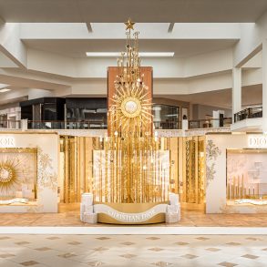 Dior’s “Ball of Dreams” Installation Debuts for Holiday Season in Aventura