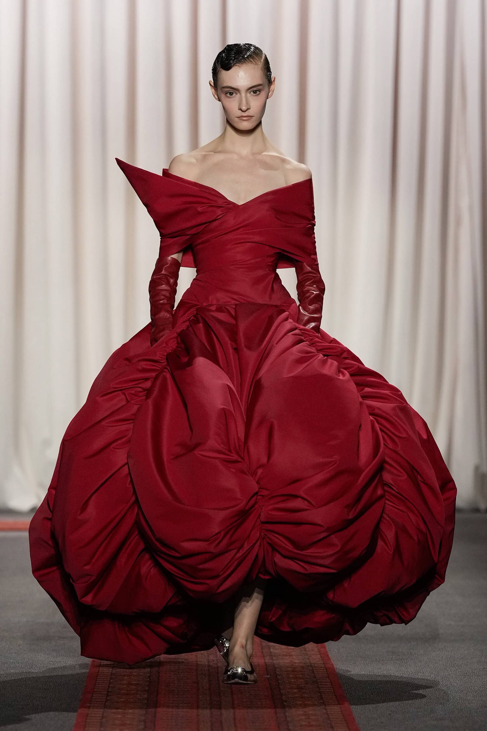 Giambattista Valli Spring 2025 Couture Fashion Show