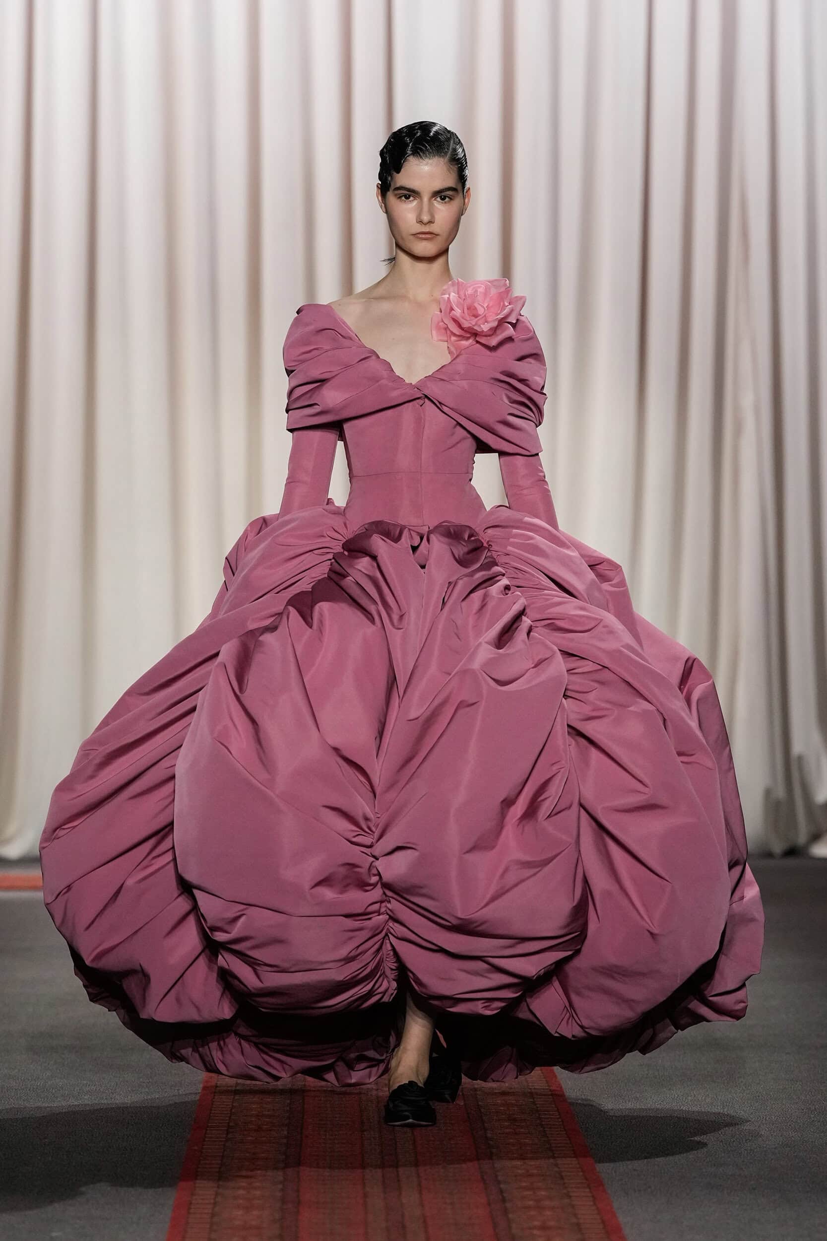 Giambattista Valli Spring 2025 Couture Fashion Show