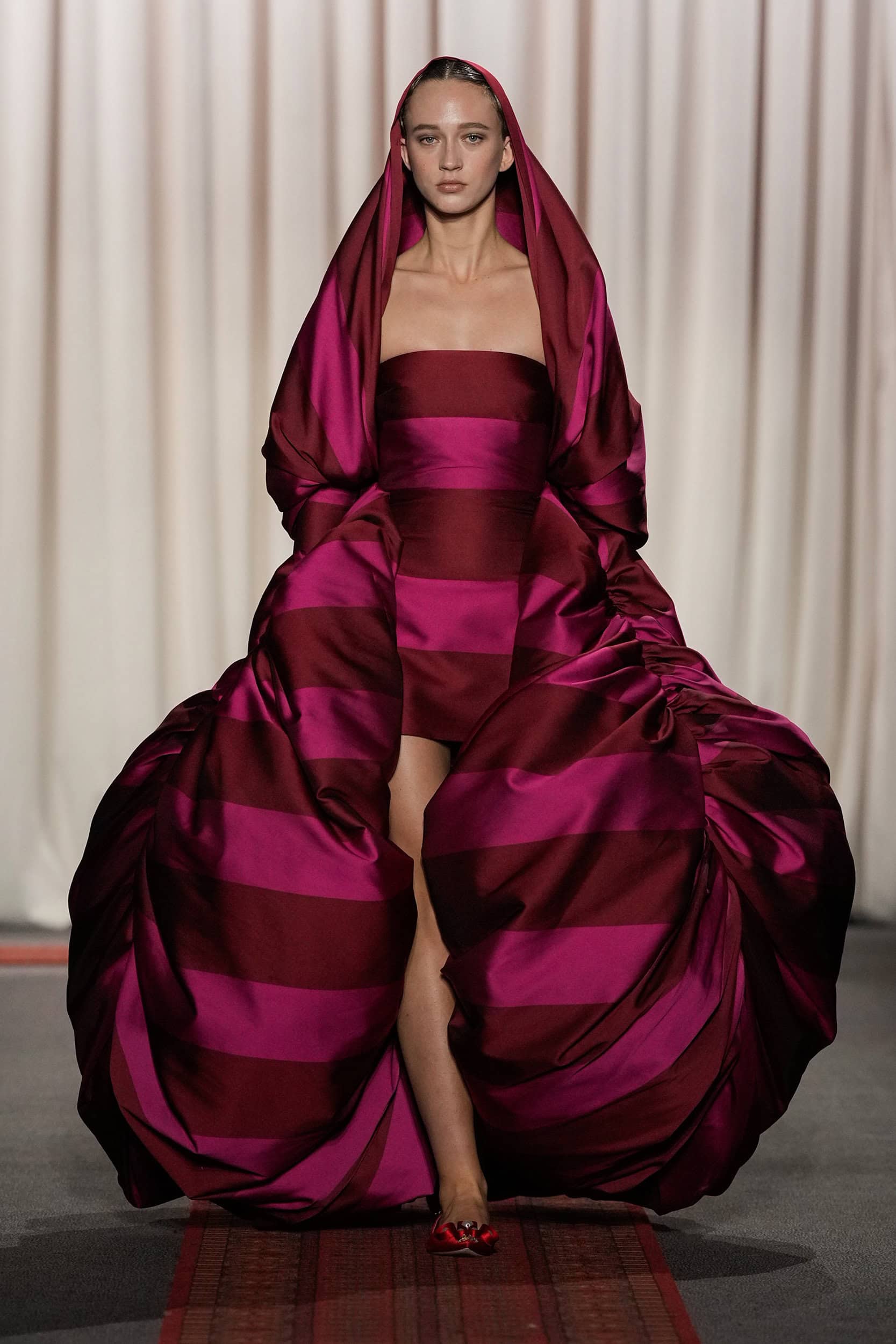 Giambattista Valli Spring 2025 Couture Fashion Show