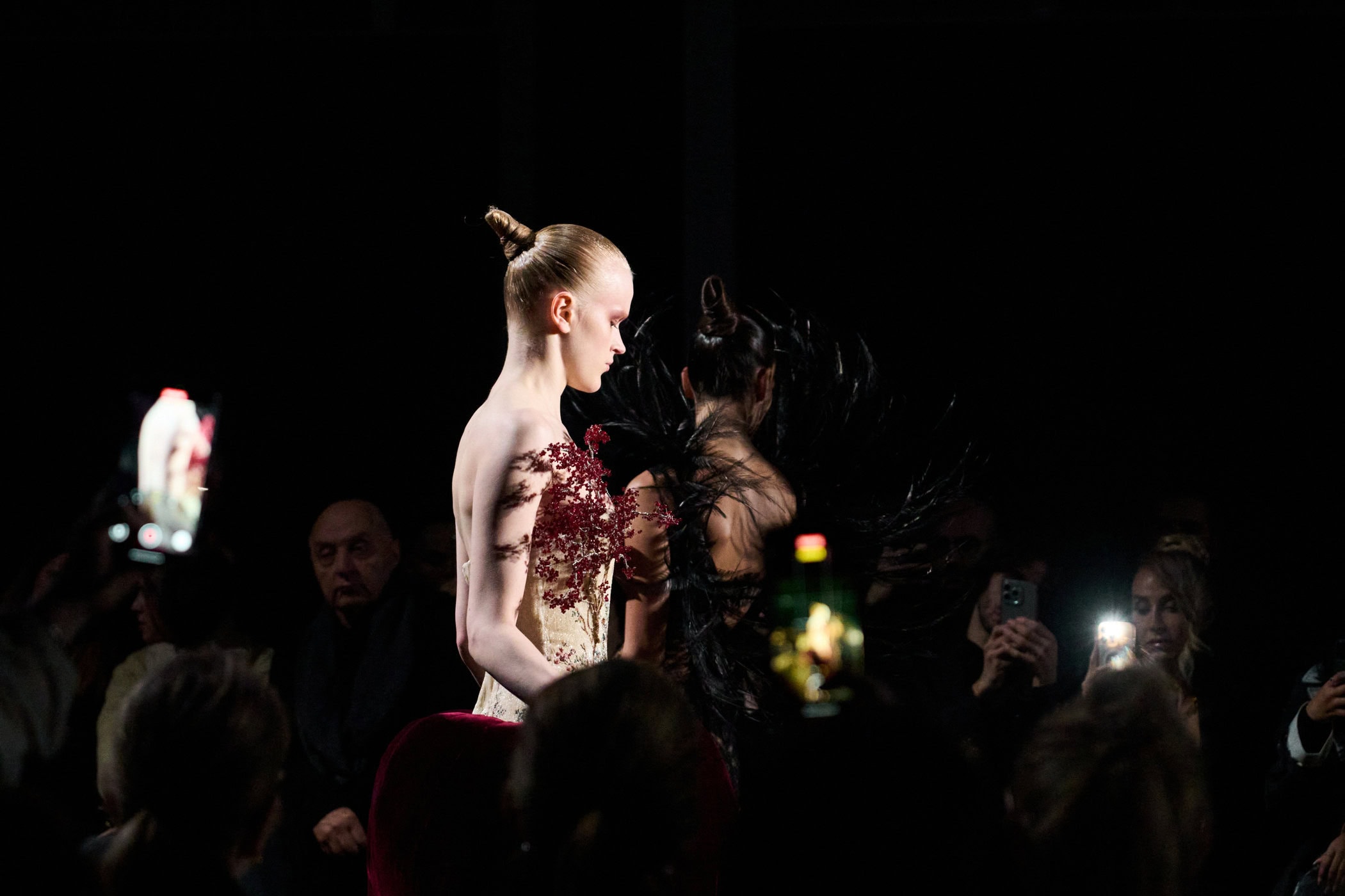 Ashi Studio Spring 2025 Couture Fashion Show Atmosphere