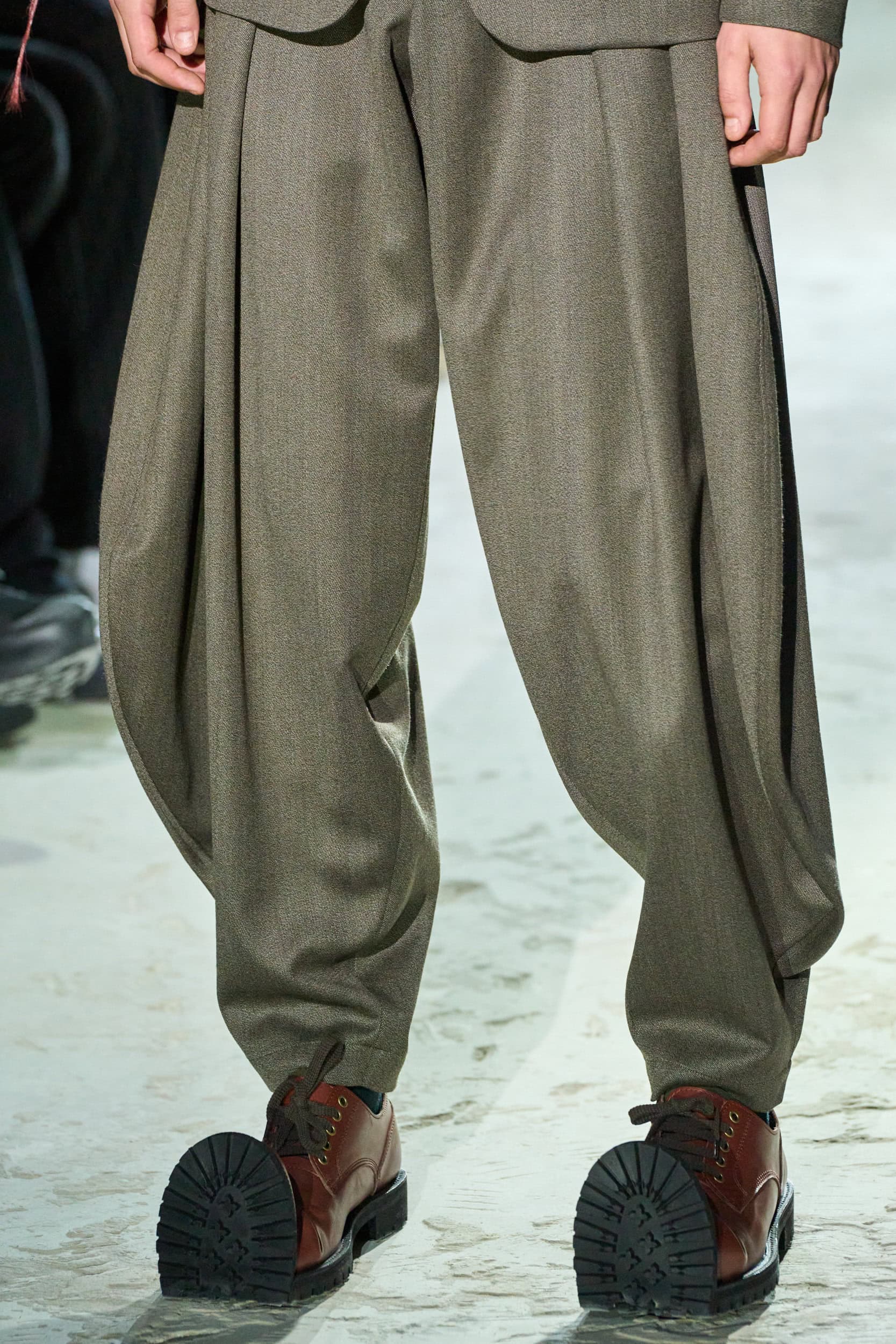 Comme Des Garcons Homme Plus Fall 2025 Men’s Fashion Show Details