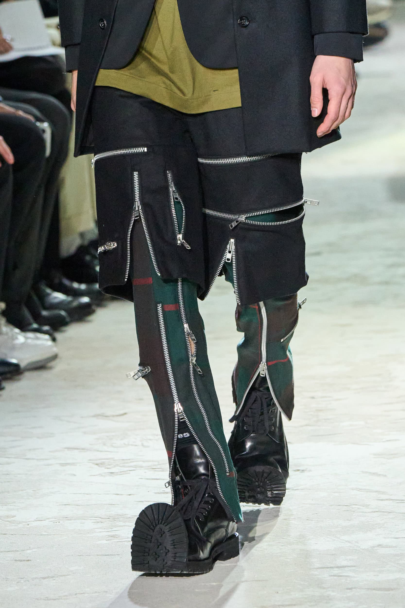 Comme Des Garcons Homme Plus Fall 2025 Men’s Fashion Show Details