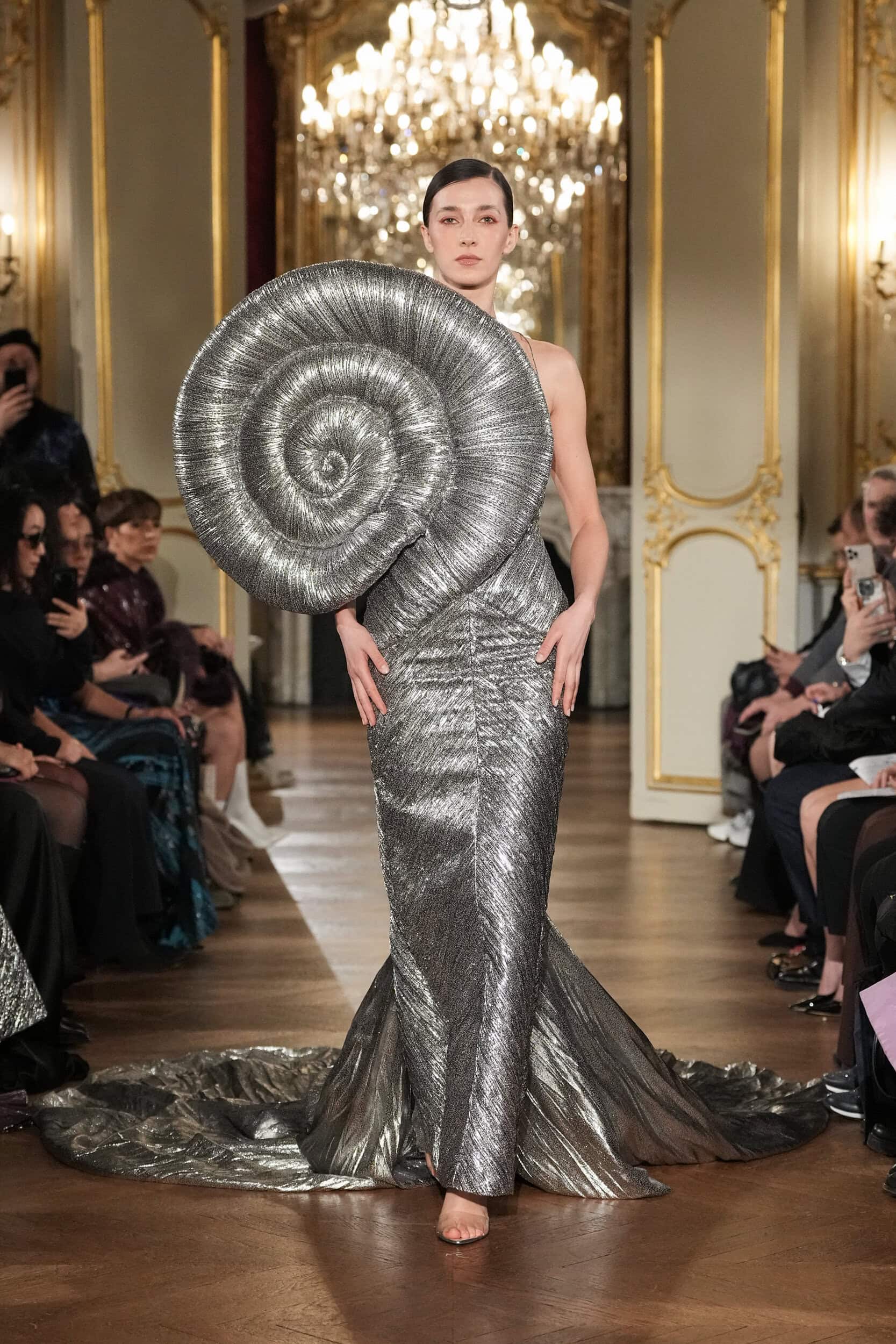 Lena Erziak Spring 2025 Couture Fashion Show