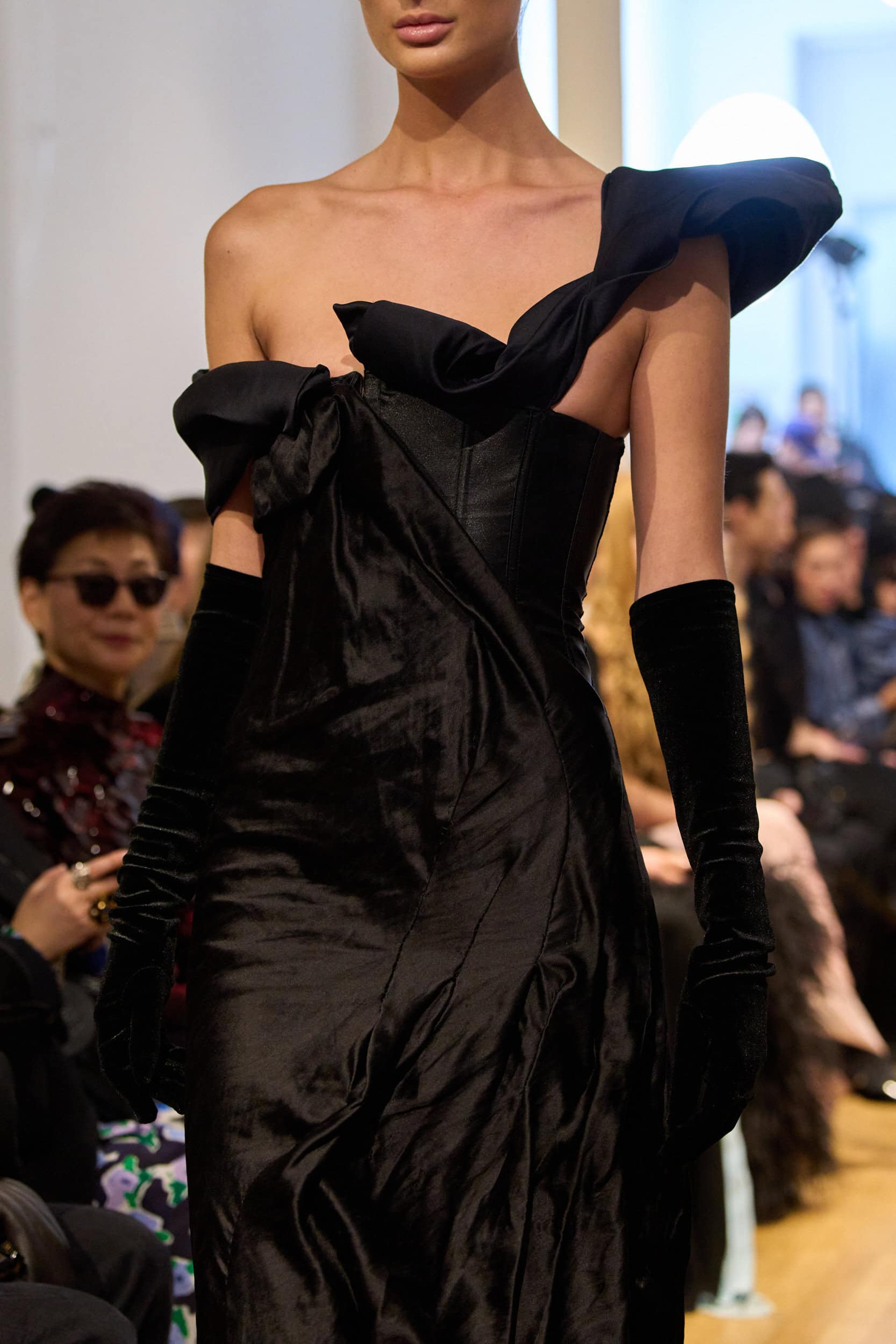 Peet Dullaert Spring 2025 Couture Fashion Show Details