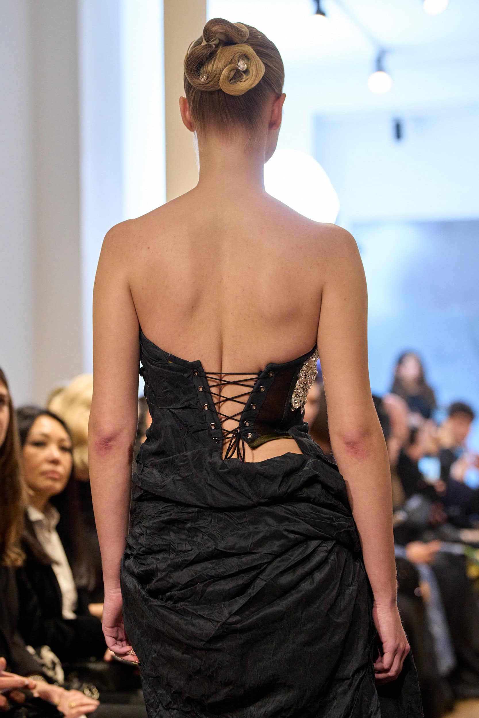 Peet Dullaert Spring 2025 Couture Fashion Show Details