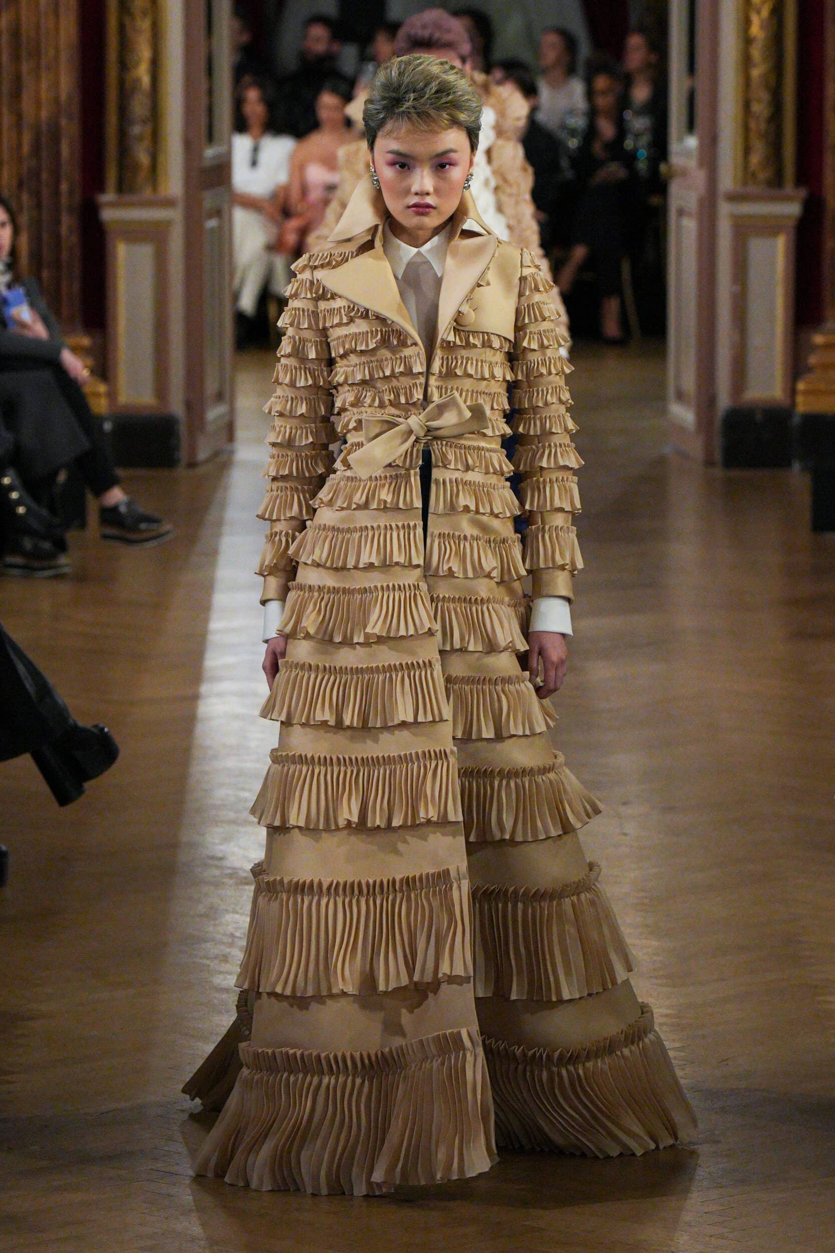 Viktor & Rolf Spring 2025 Couture Fashion Show