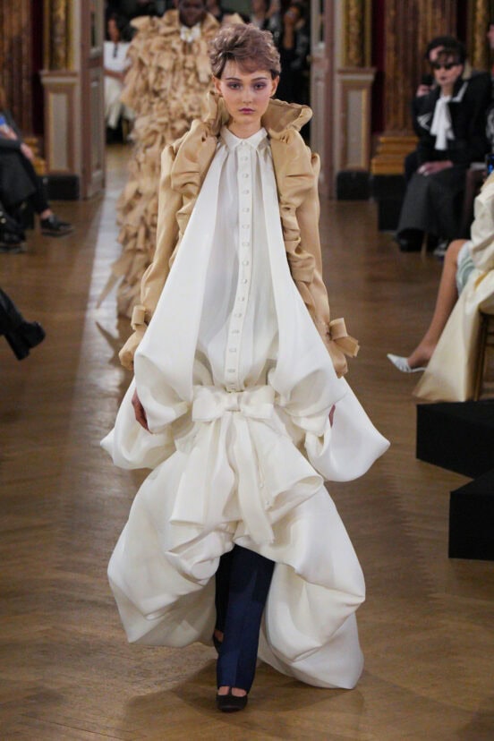 Viktor & Rolf Spring 2025 Couture Fashion Show