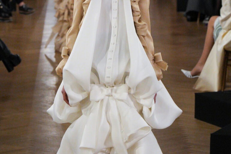 Viktor & Rolf Spring 2025 Couture Fashion Show