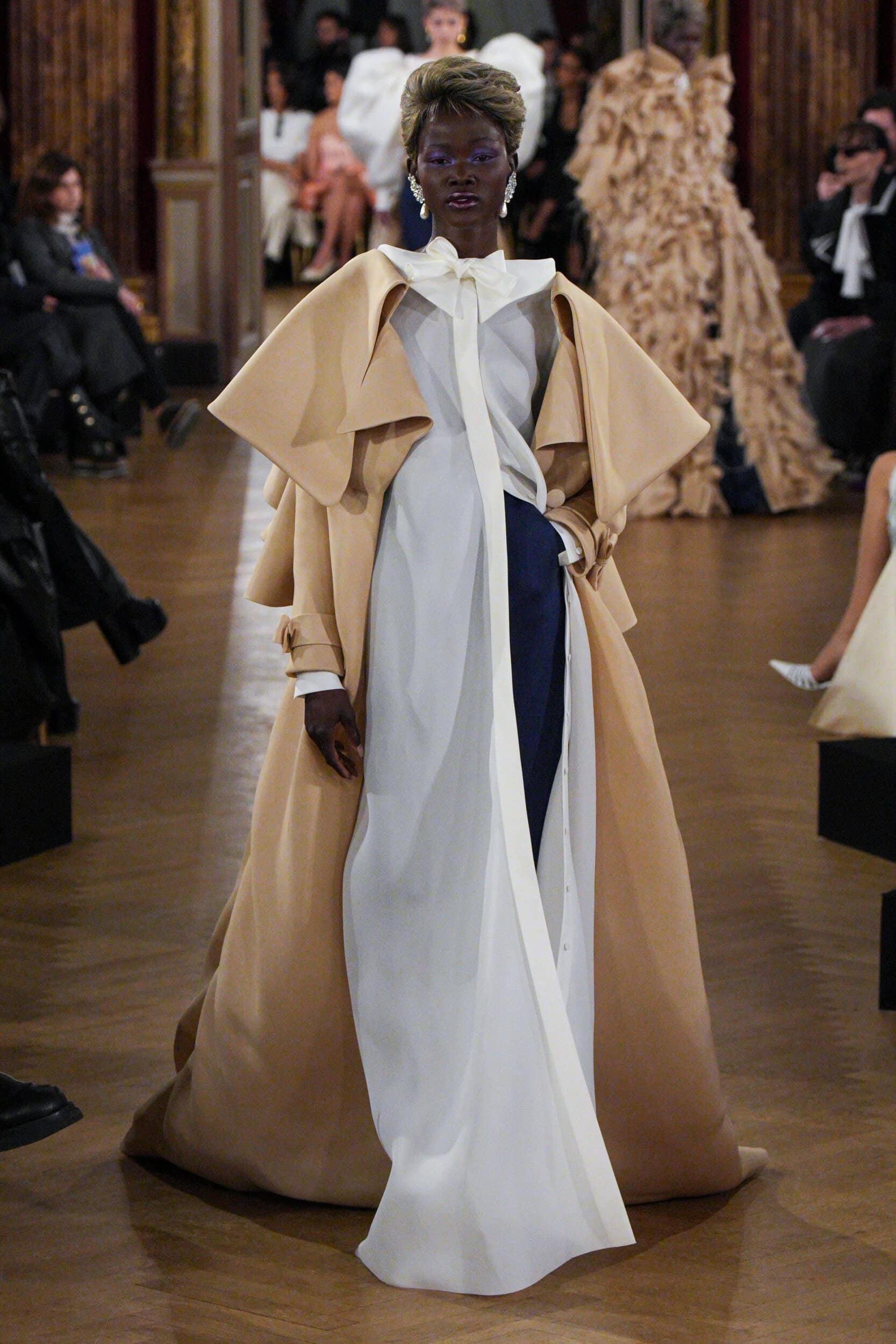 Viktor & Rolf Spring 2025 Couture Fashion Show