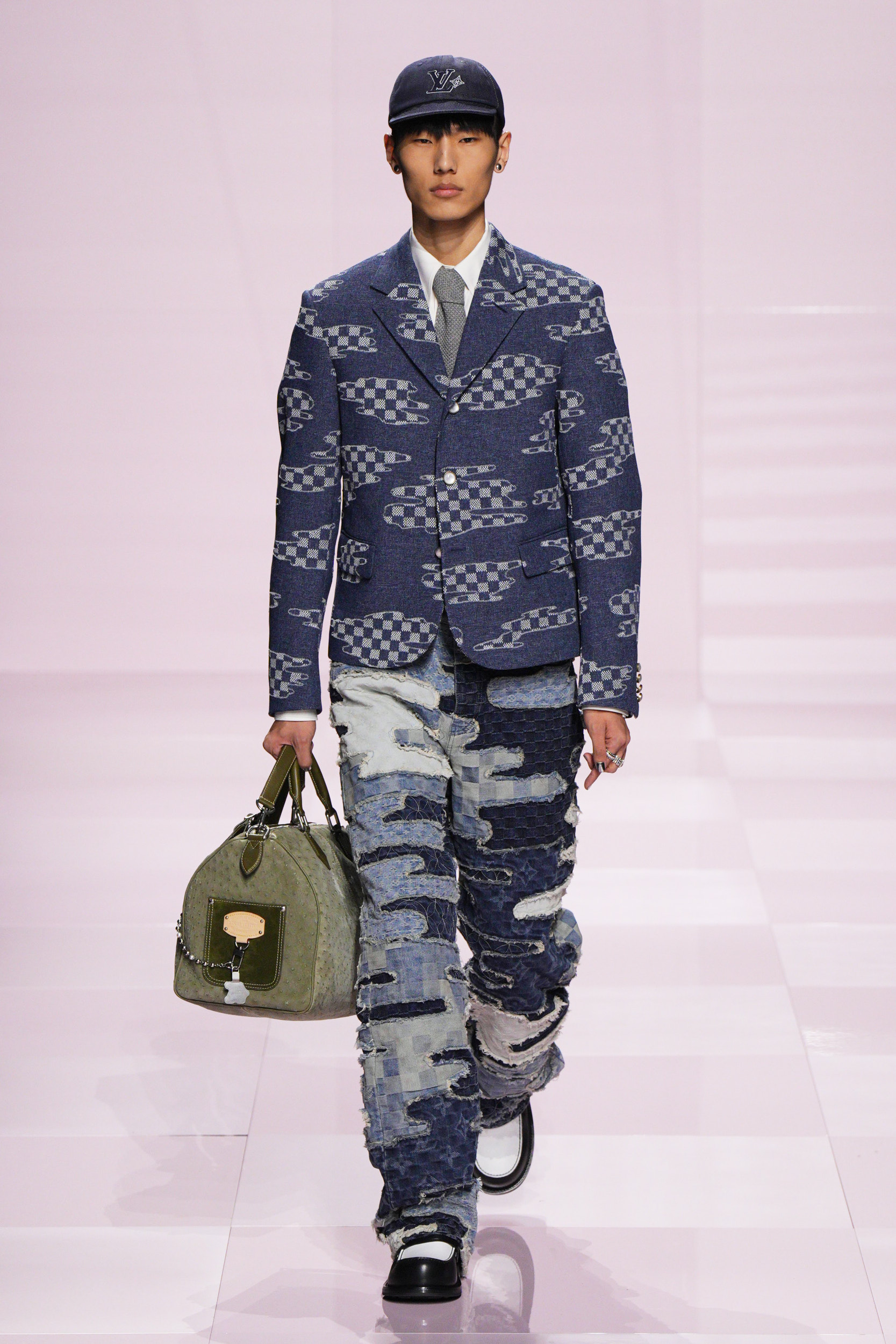 Louis Vuitton Fall 2025 Men’s Fashion Show