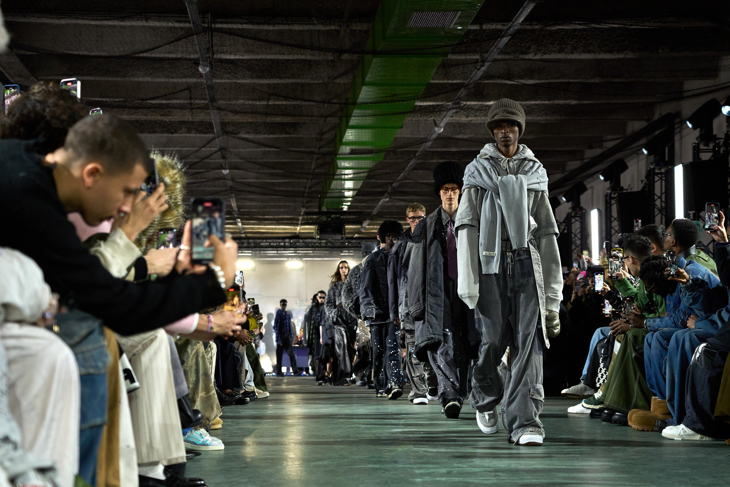 Maison Mihara Yasuhiro Fall 2025 Men’s Fashion Show Atmosphere