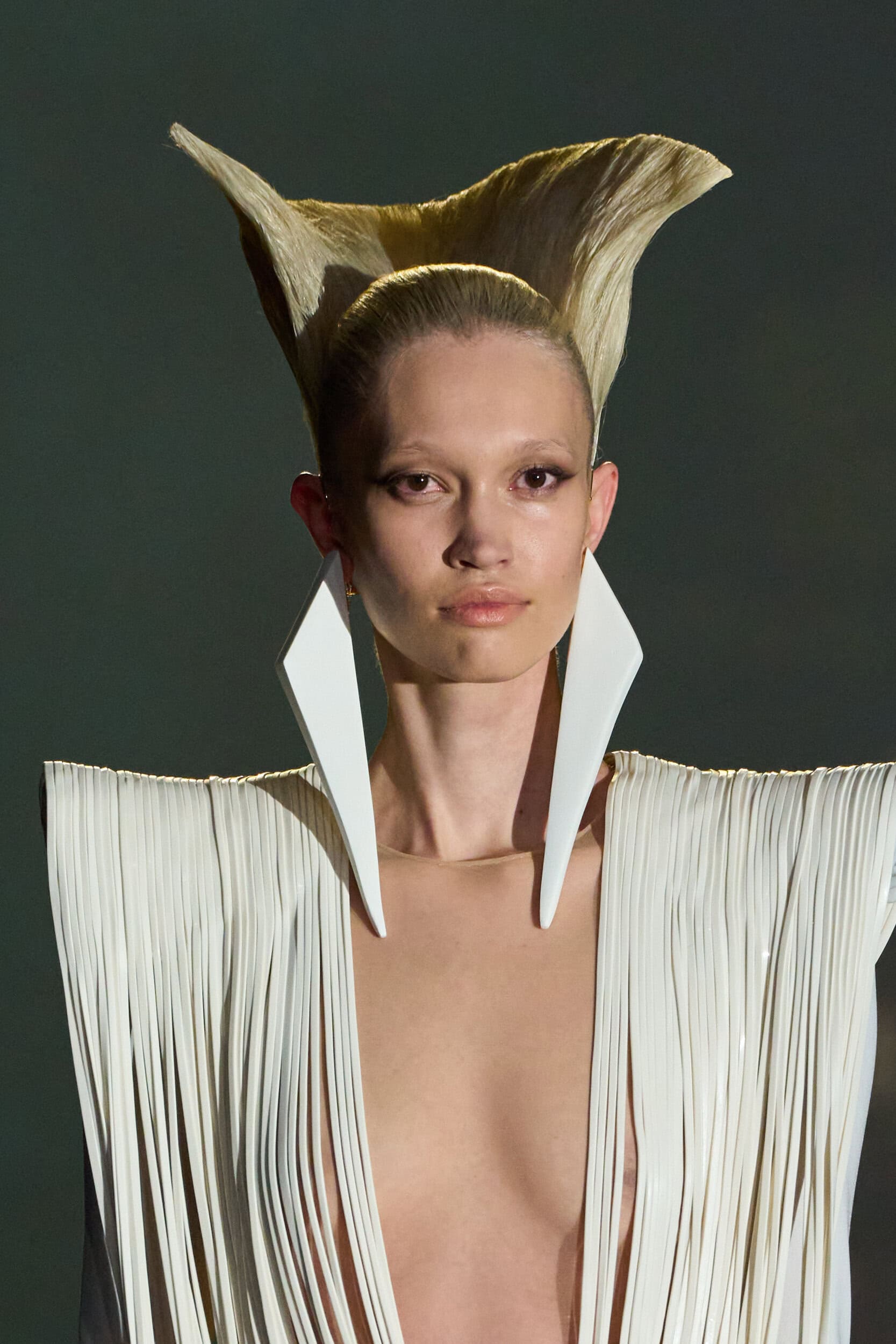 Stephane Rolland Spring 2025 Couture Fashion Show Details