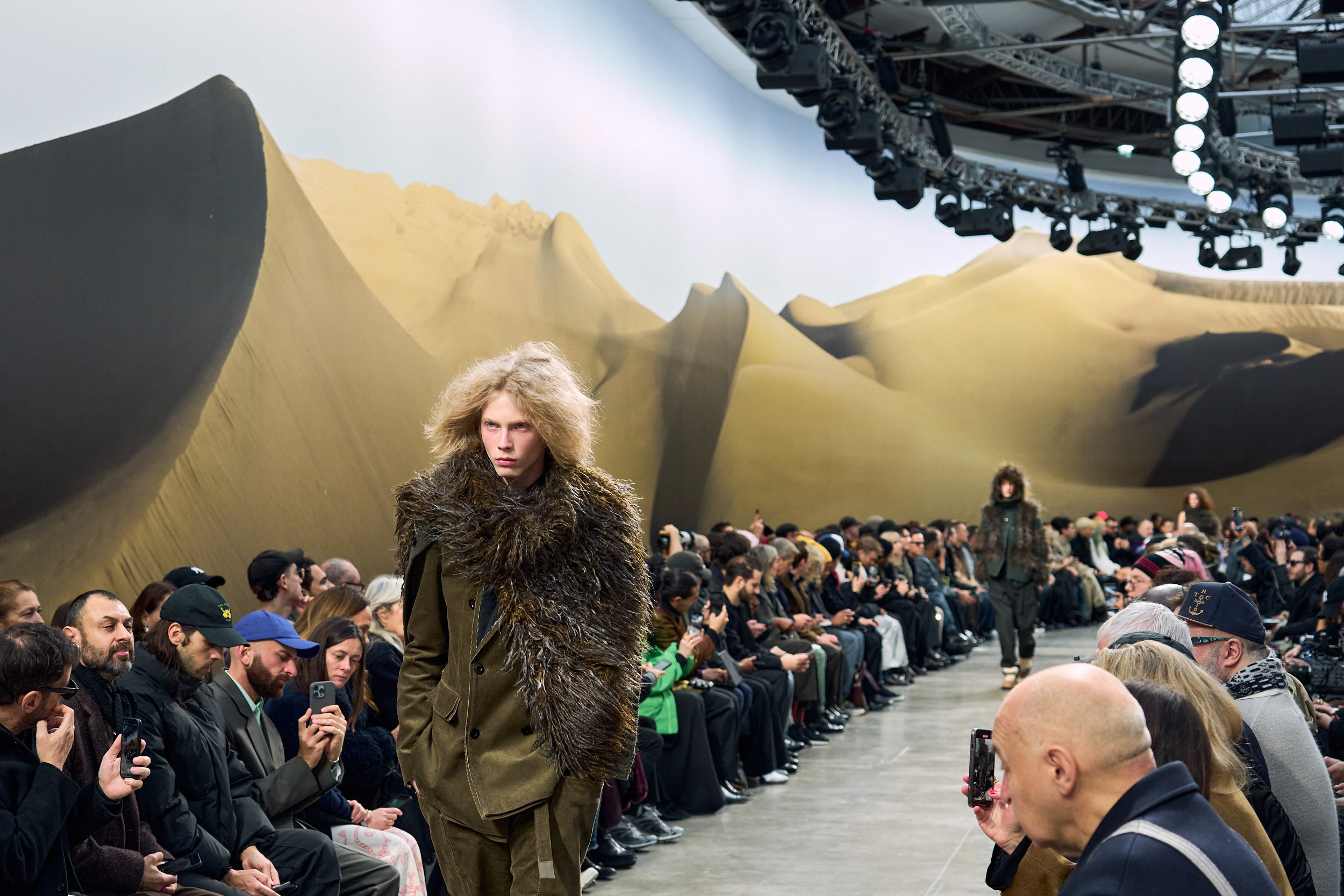 Sacai Fall 2025 Men’s Fashion Show Atmosphere