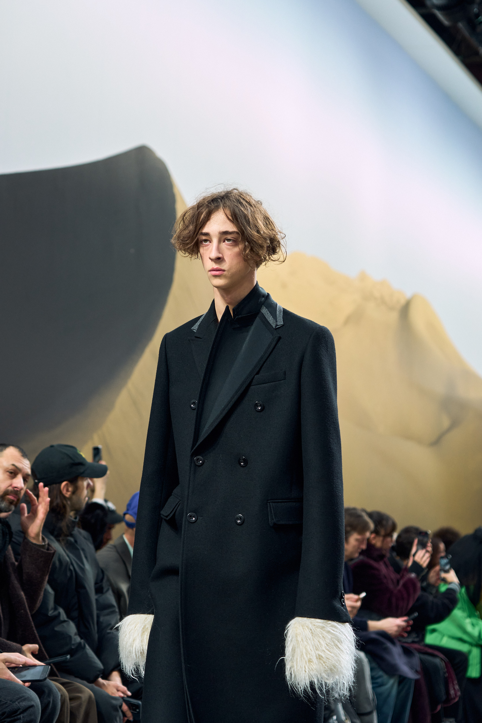 Sacai Fall 2025 Men’s Fashion Show Atmosphere