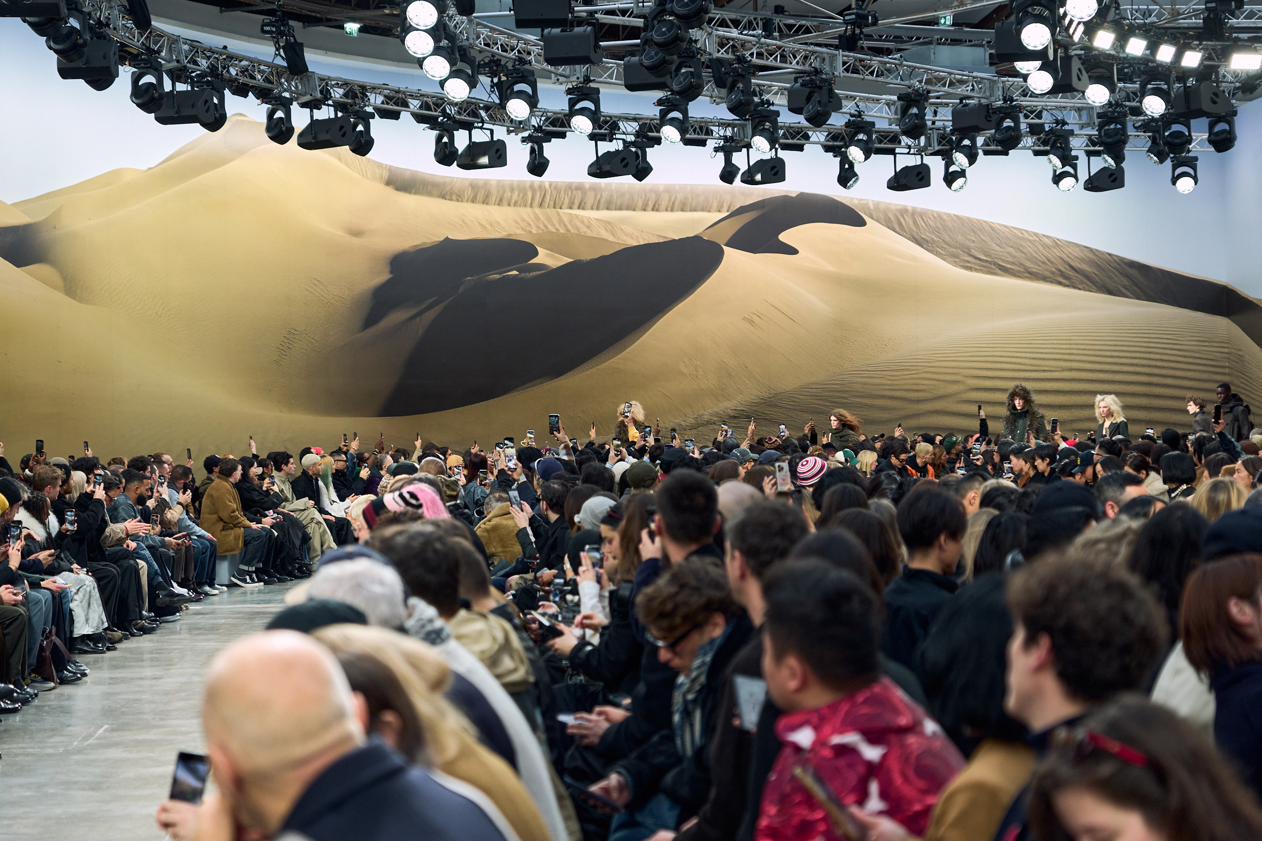 Sacai Fall 2025 Men’s Fashion Show Atmosphere