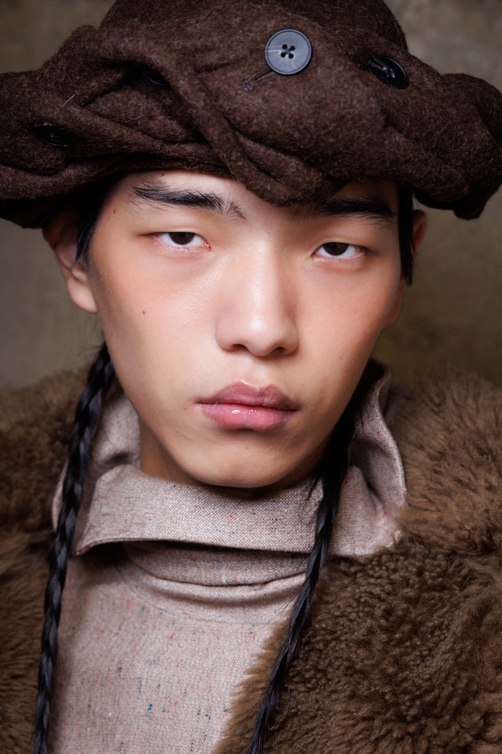 Sean Suen Fall 2025 Men’s Fashion Show Backstage