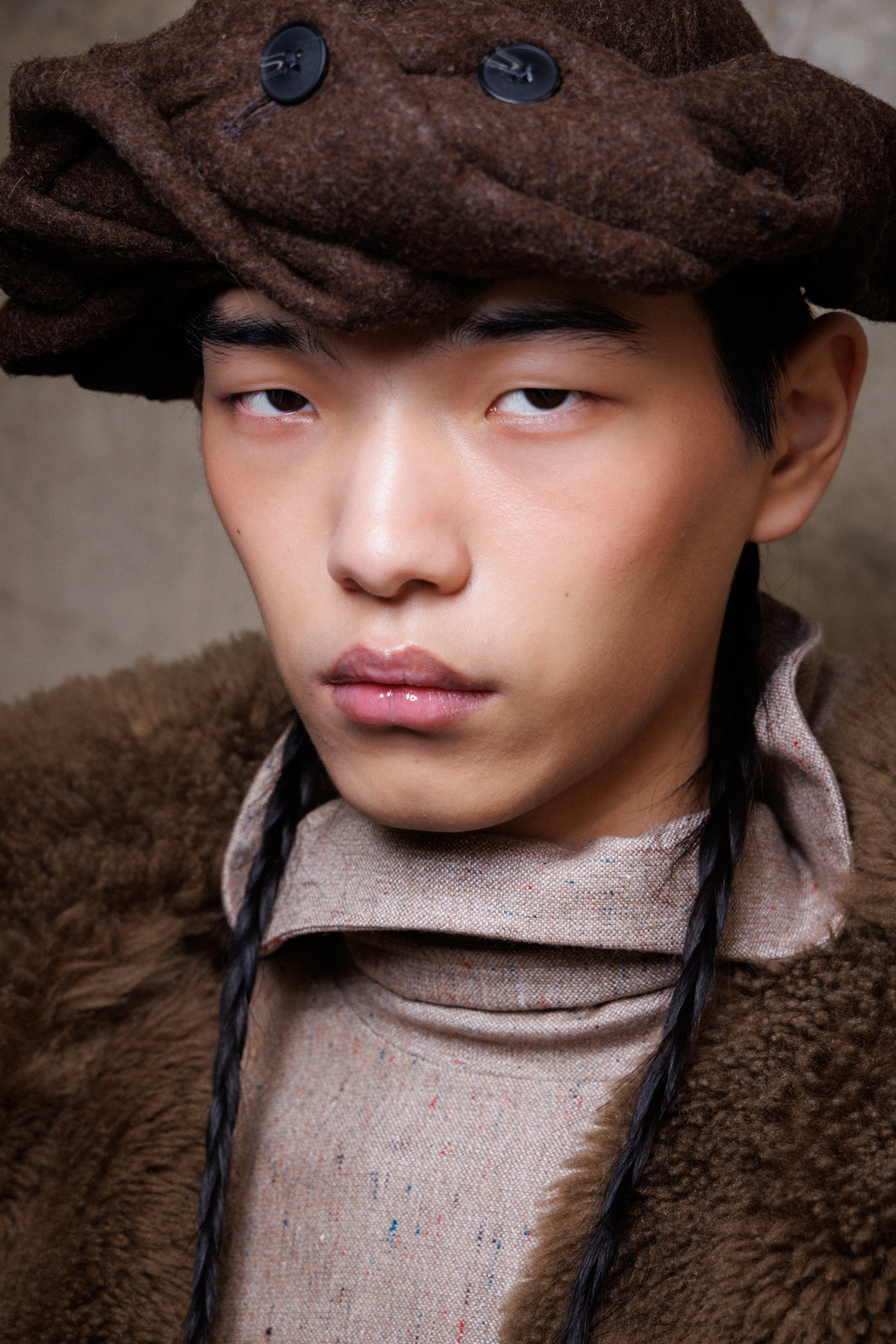 Sean Suen Fall 2025 Men’s Fashion Show Backstage