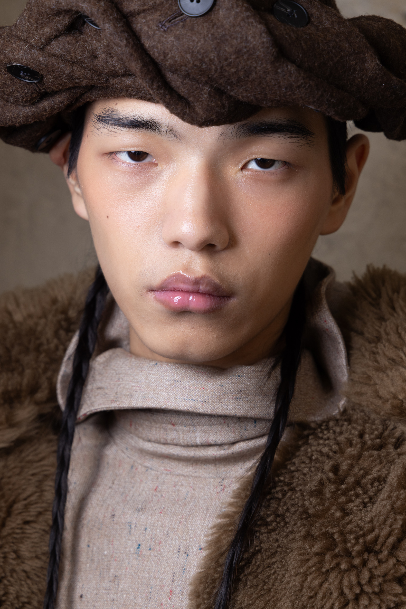 Sean Suen Fall 2025 Men’s Fashion Show Backstage