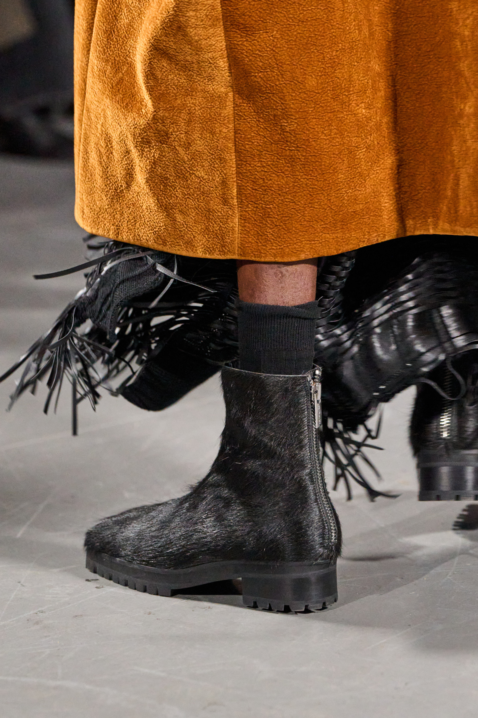 Sean Suen Fall 2025 Men’s Fashion Show Details