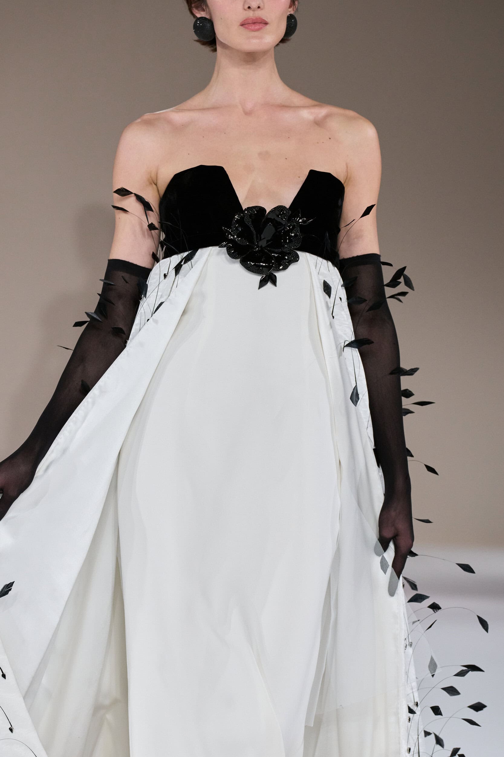 Tamara Ralph Spring 2025 Couture Fashion Show Details