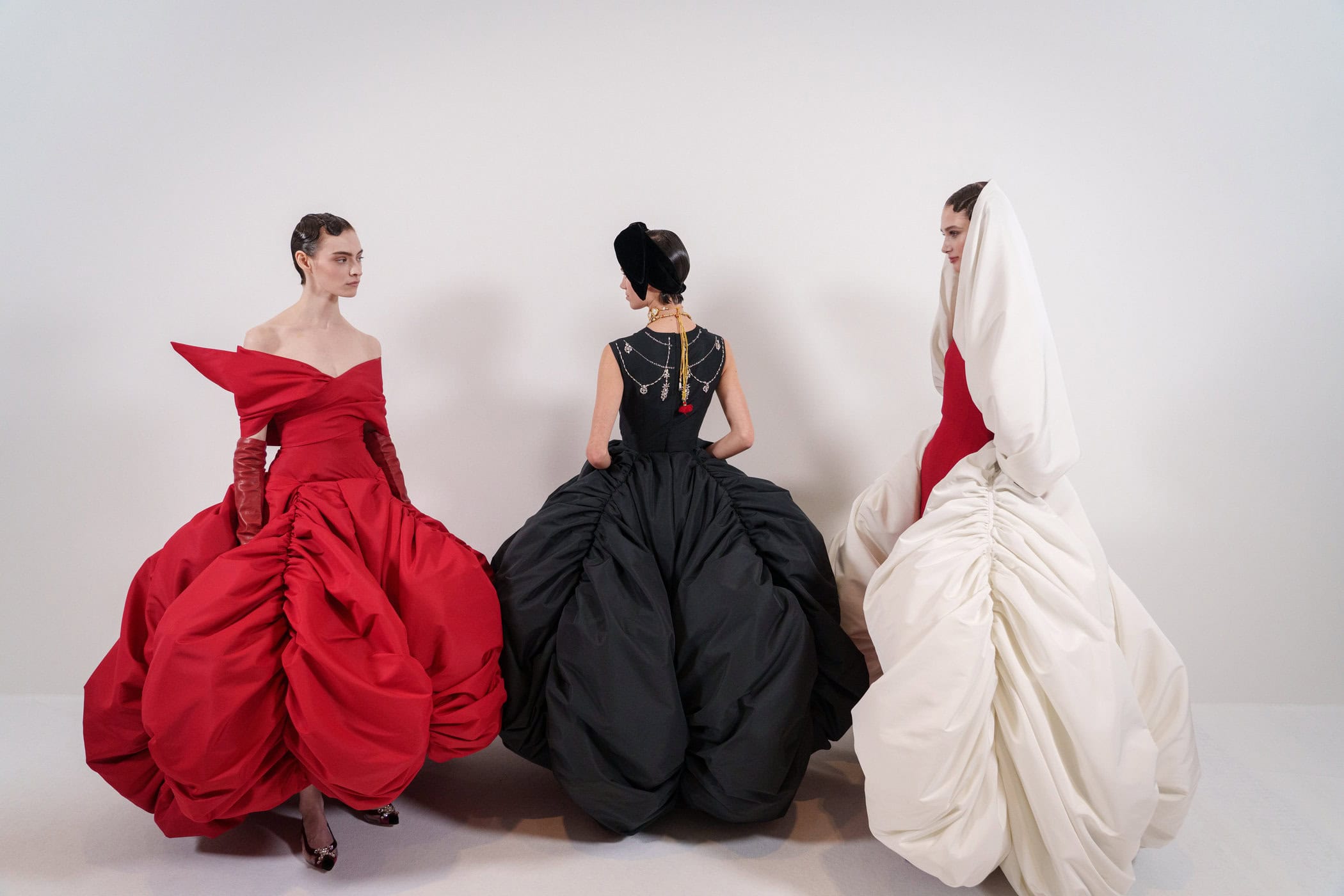 Giambattista Valli Spring 2025 Couture Fashion Show Backstage