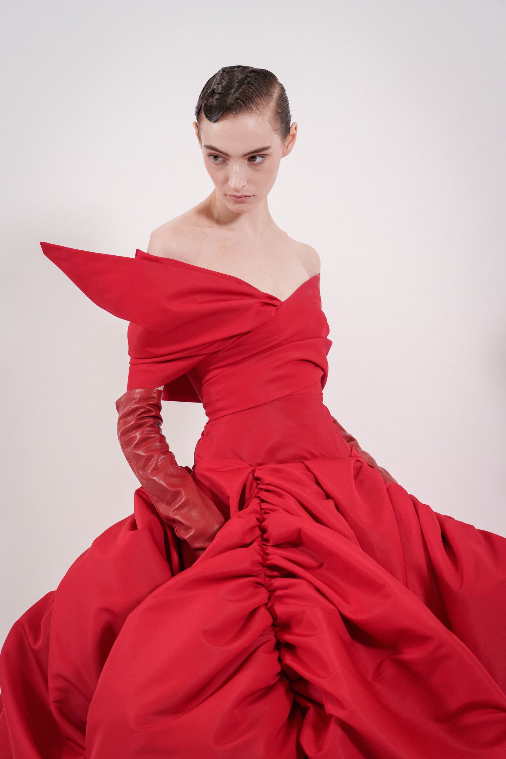 Giambattista Valli Spring 2025 Couture Fashion Show Backstage