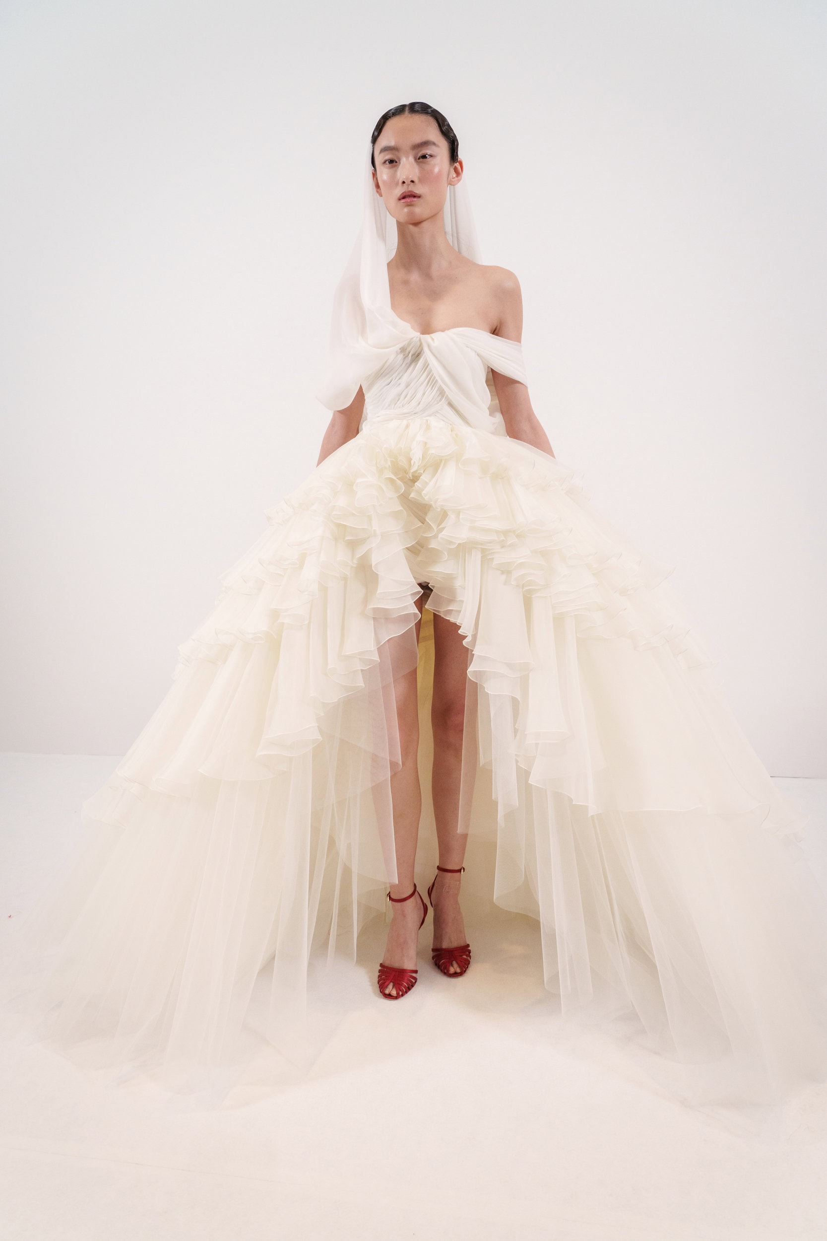 Giambattista Valli Spring 2025 Couture Fashion Show Backstage