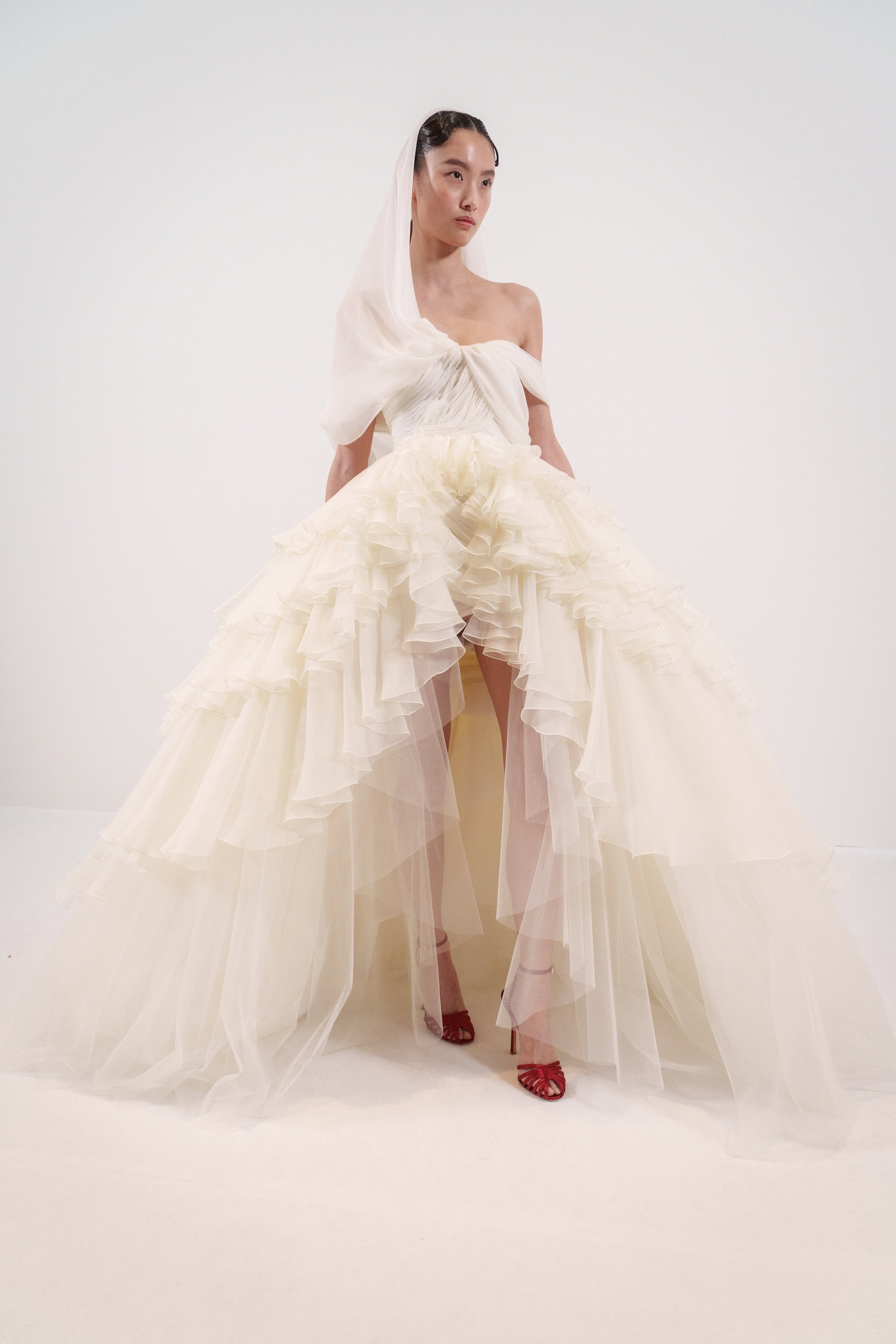 Giambattista Valli Spring 2025 Couture Fashion Show Backstage