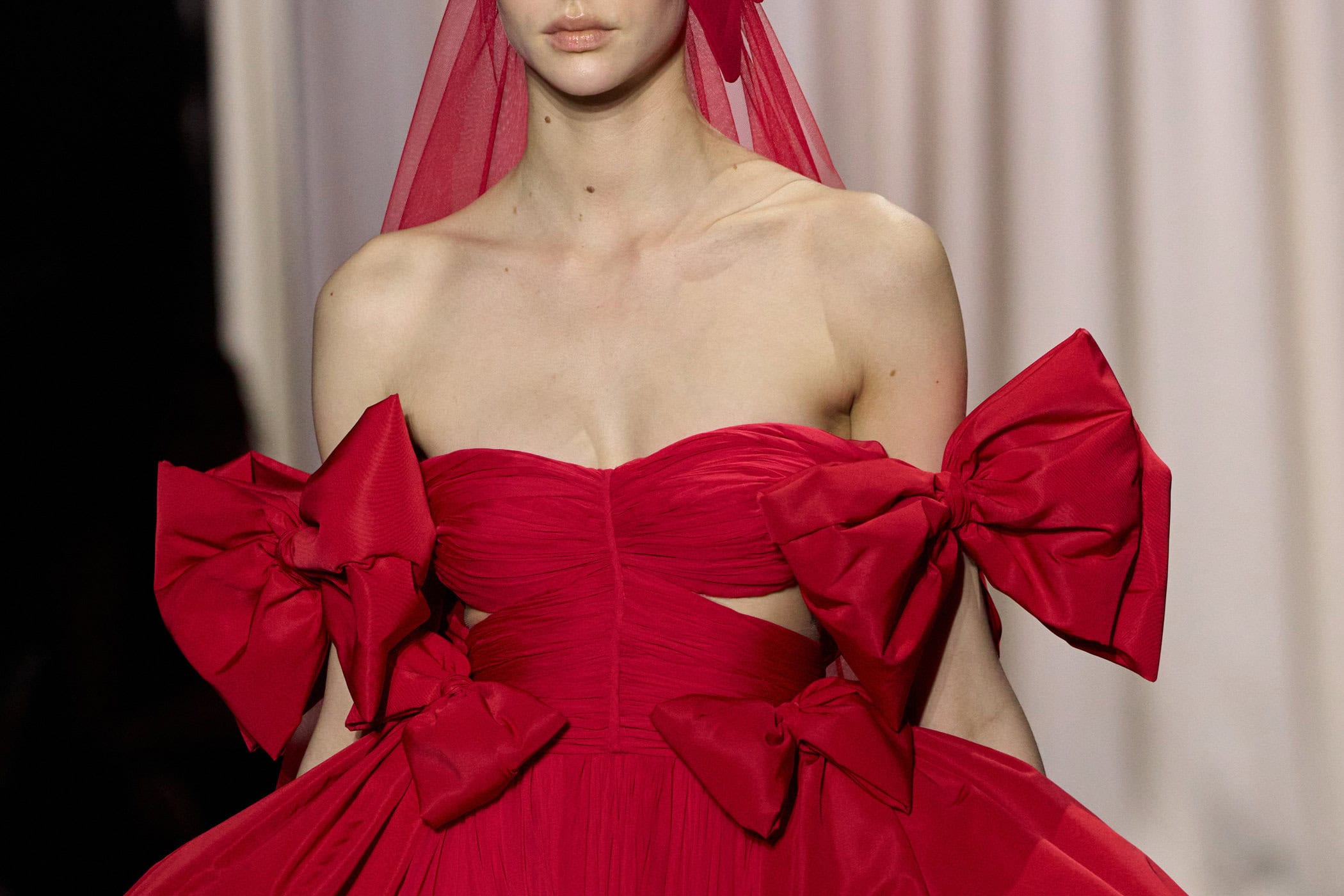 Giambattista Valli Spring 2025 Couture Fashion Show Details