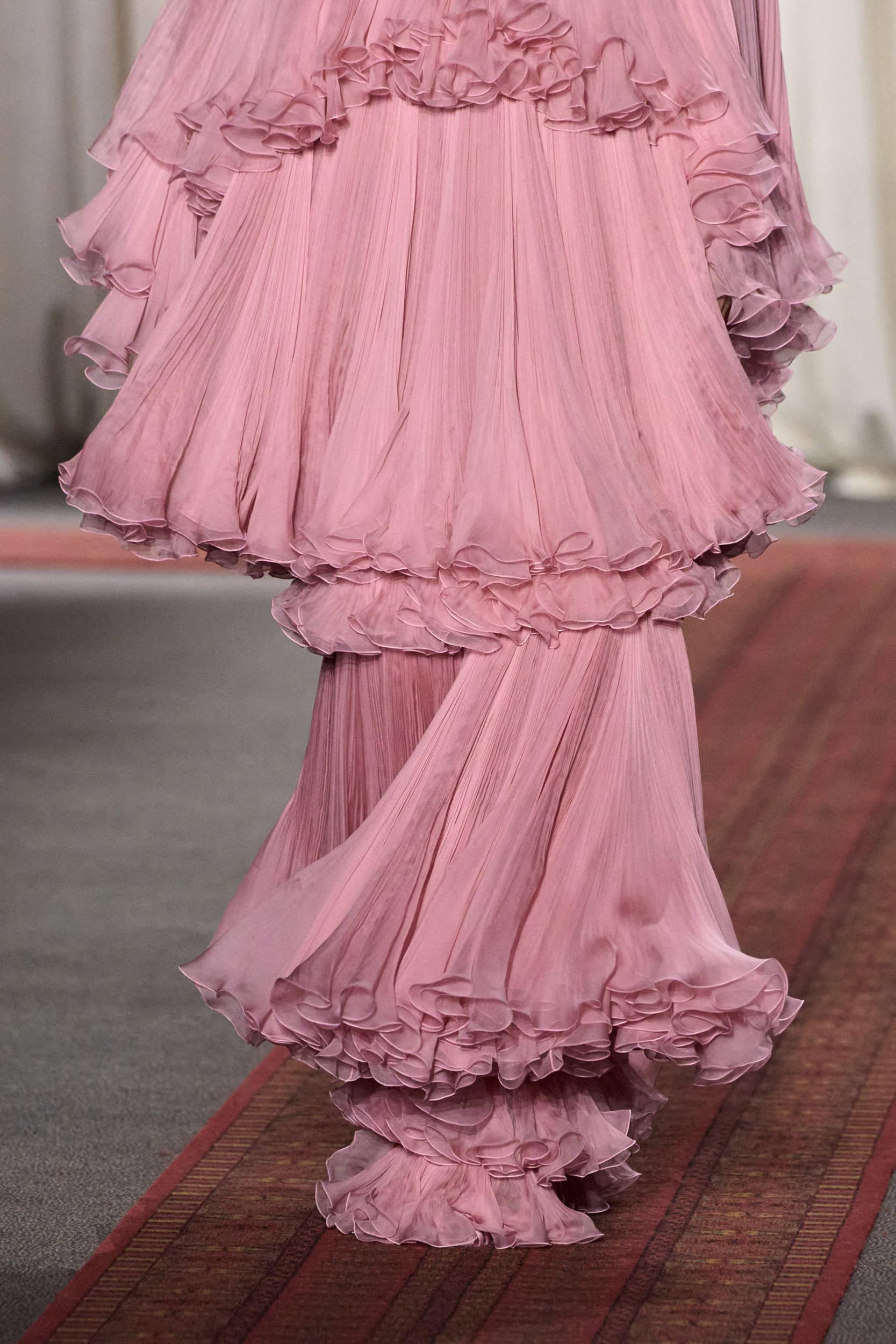 Giambattista Valli Spring 2025 Couture Fashion Show Details