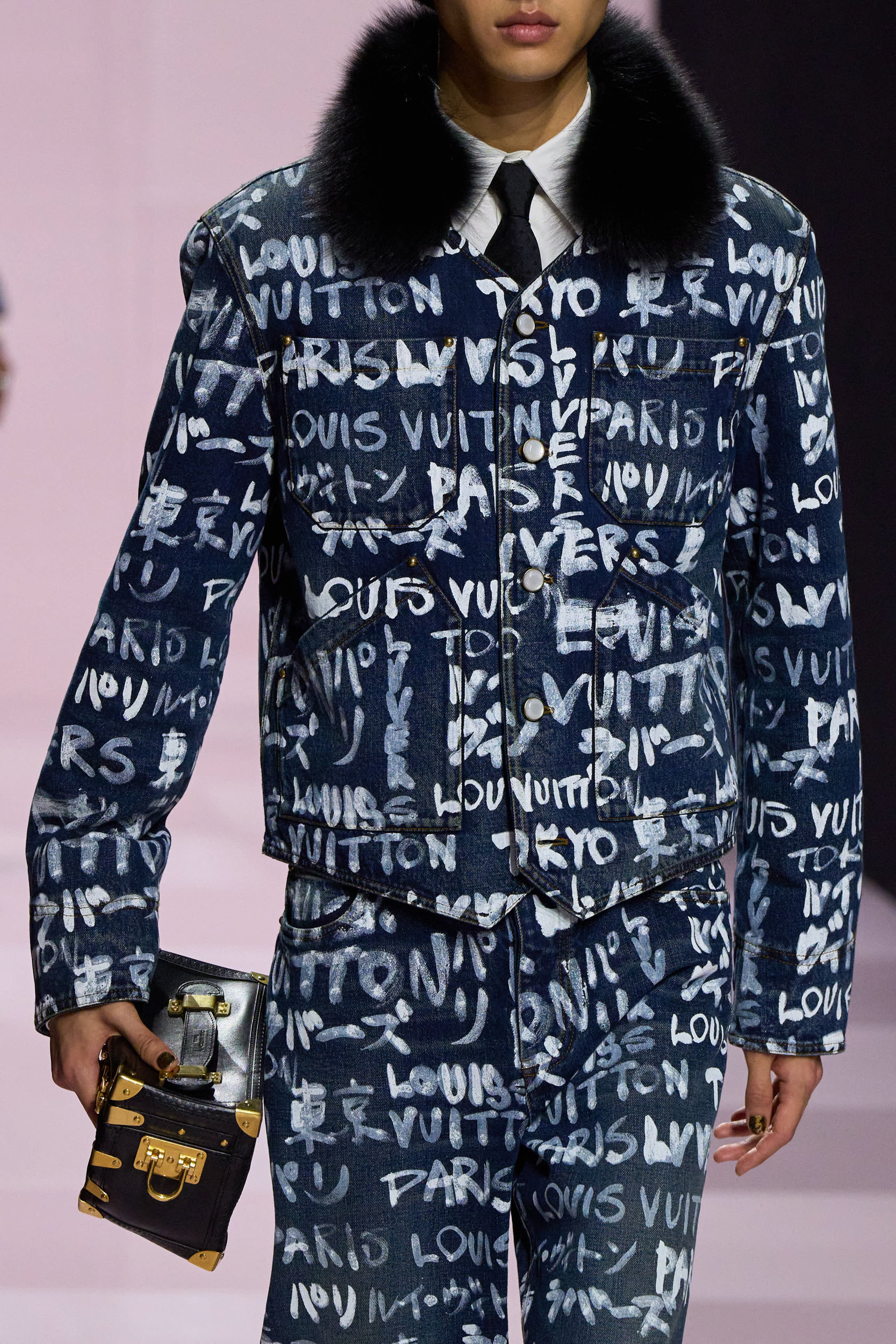 Louis Vuitton Fall 2025 Men’s Fashion Show Details