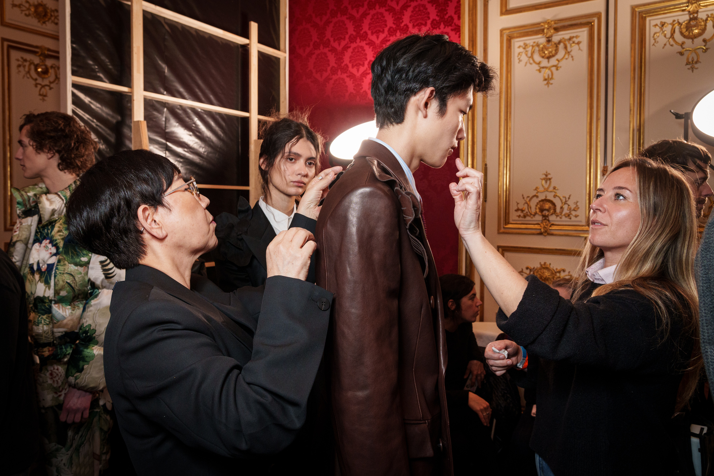 Wooyoungmi Fall 2025 Men’s Fashion Show Backstage