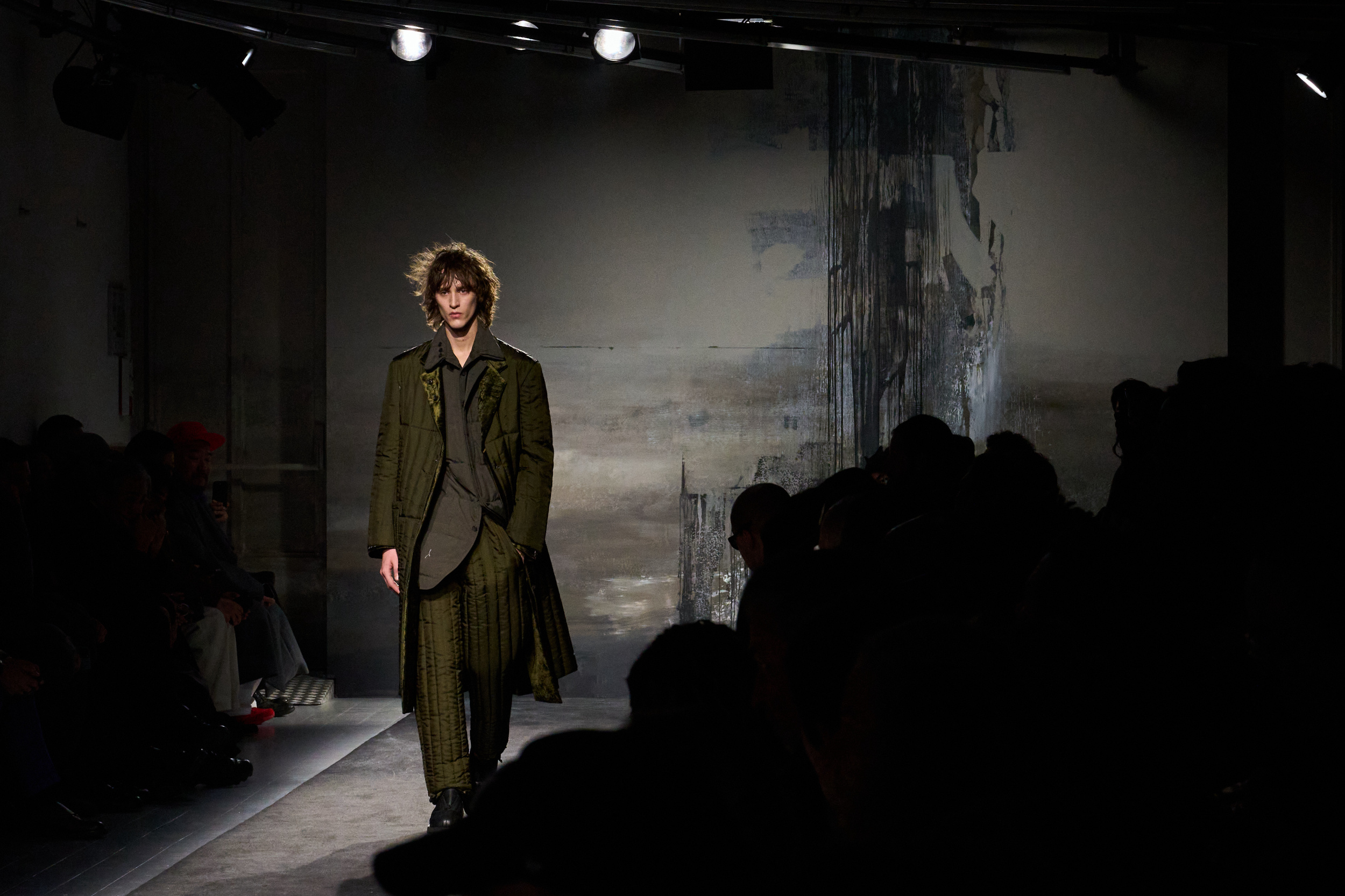 Yohji Yamamoto Fall 2025 Men’s Fashion Show Atmosphere