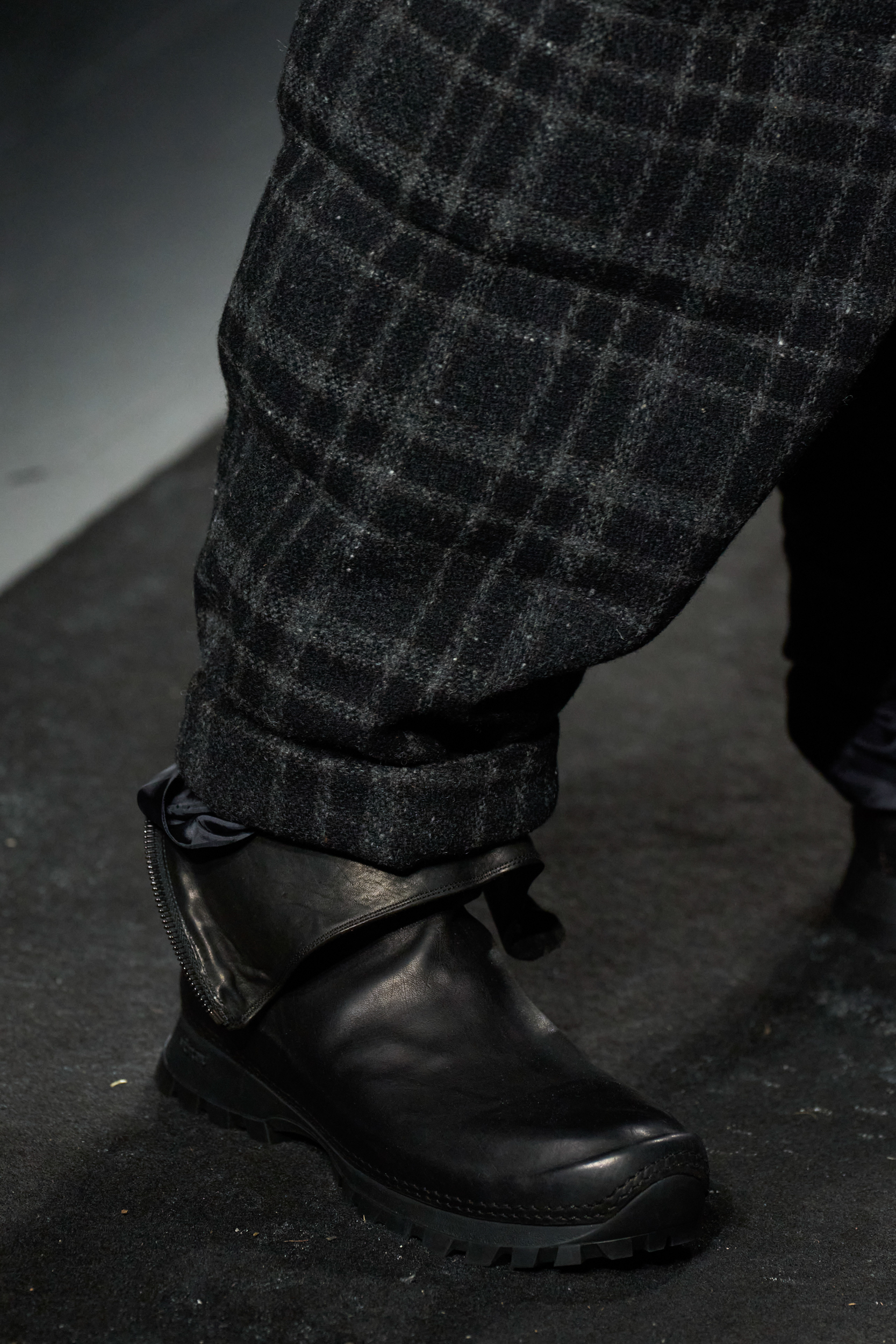 Yohji Yamamoto Fall 2025 Men’s Fashion Show Details