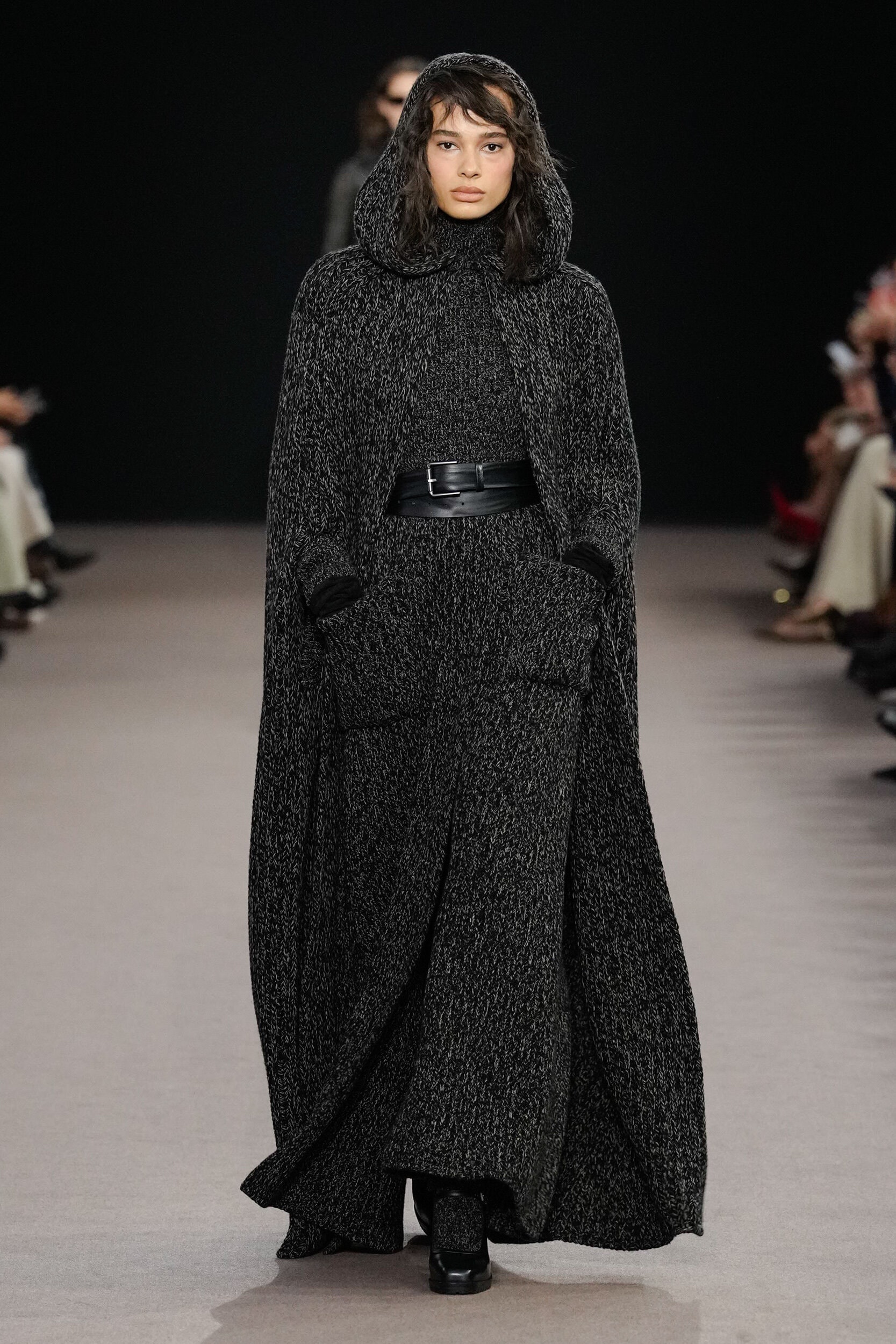 Max Mara Fall 2025 Fashion Show