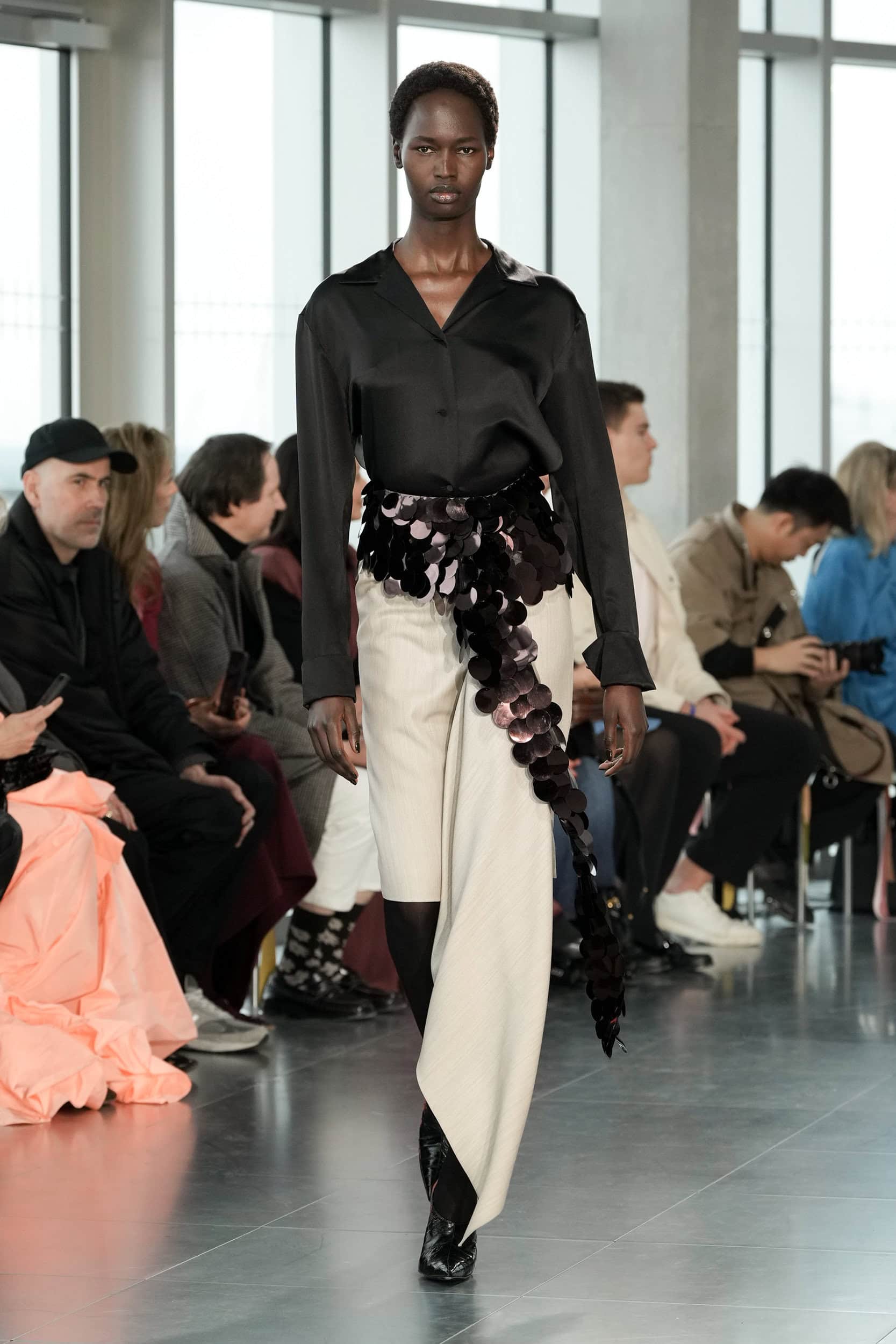 Roksanda Fall 2025 Fashion Show