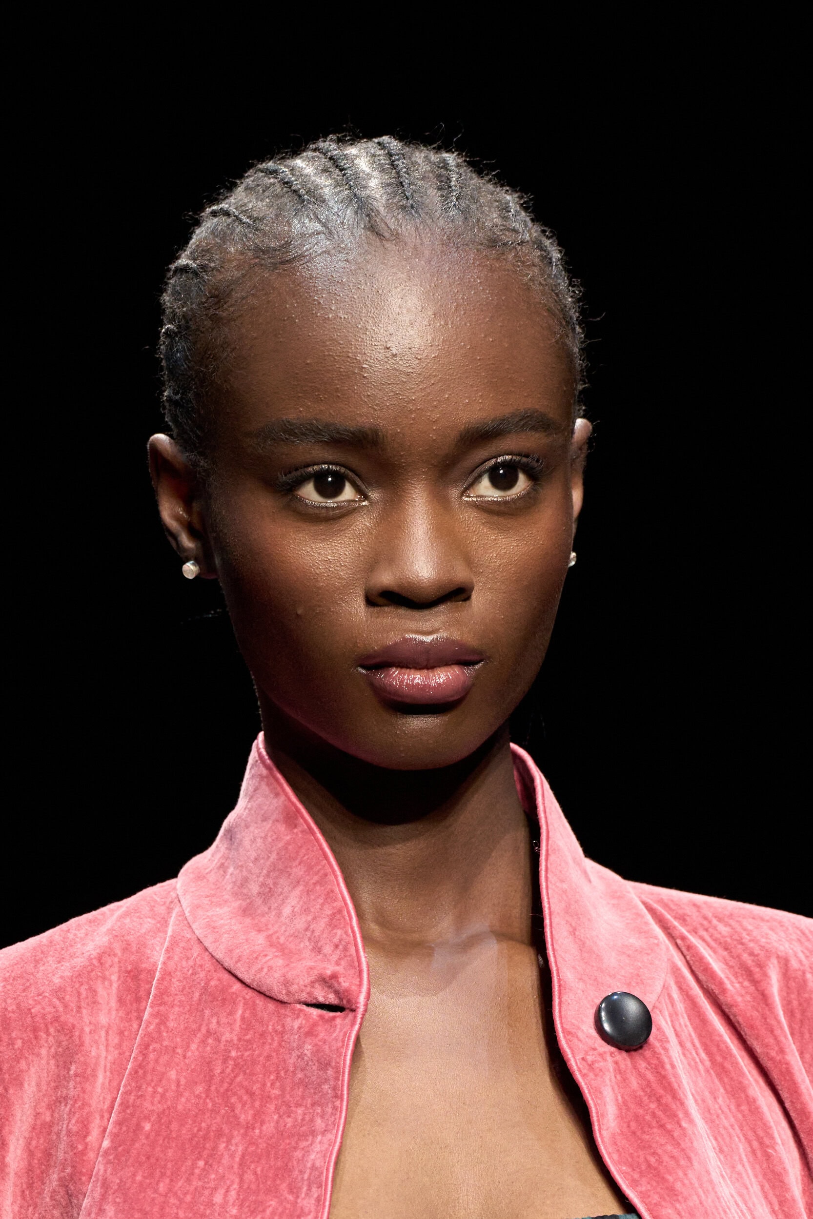 Emporio Armani Fall 2025 Fashion Show Details