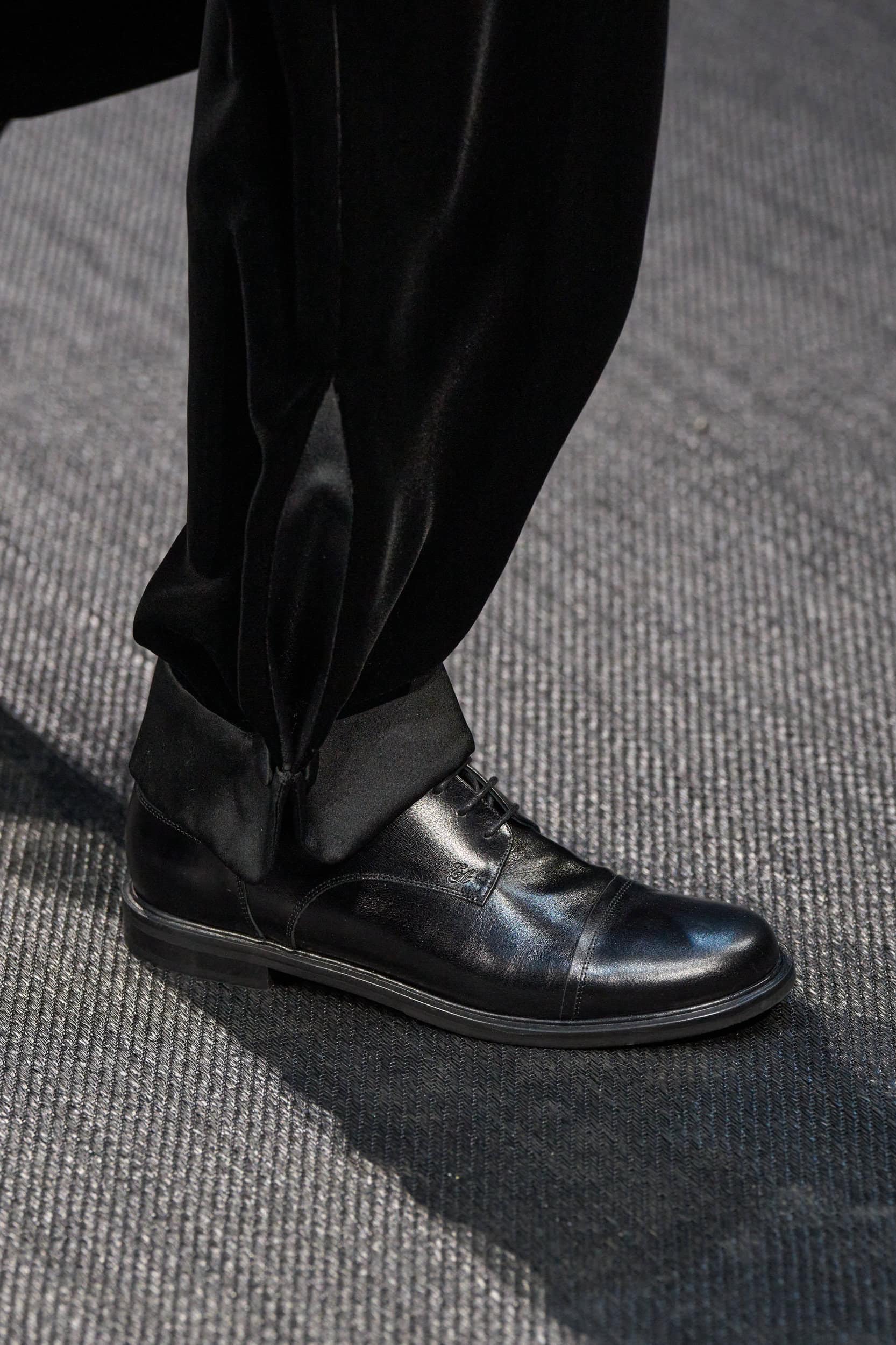 Emporio Armani Fall 2025 Fashion Show Details