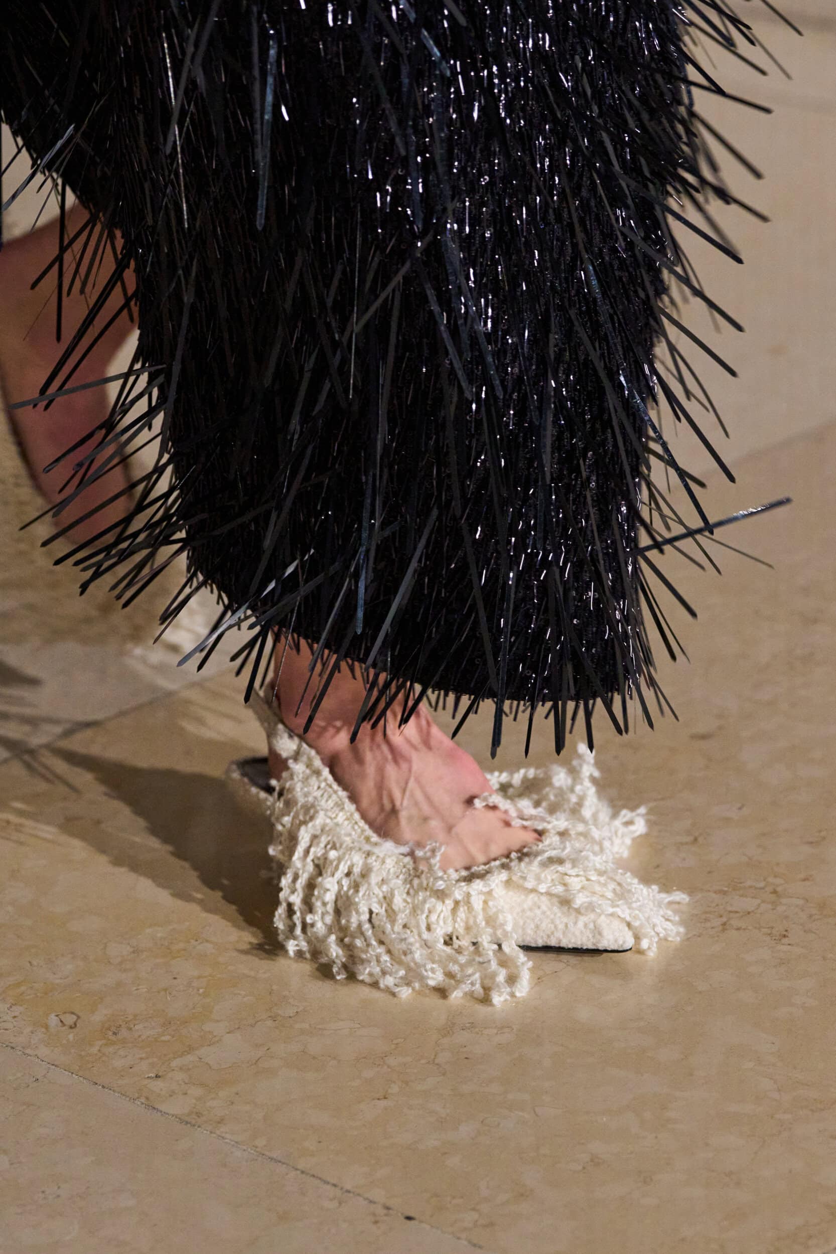 Erdem Fall 2025 Fashion Show Details