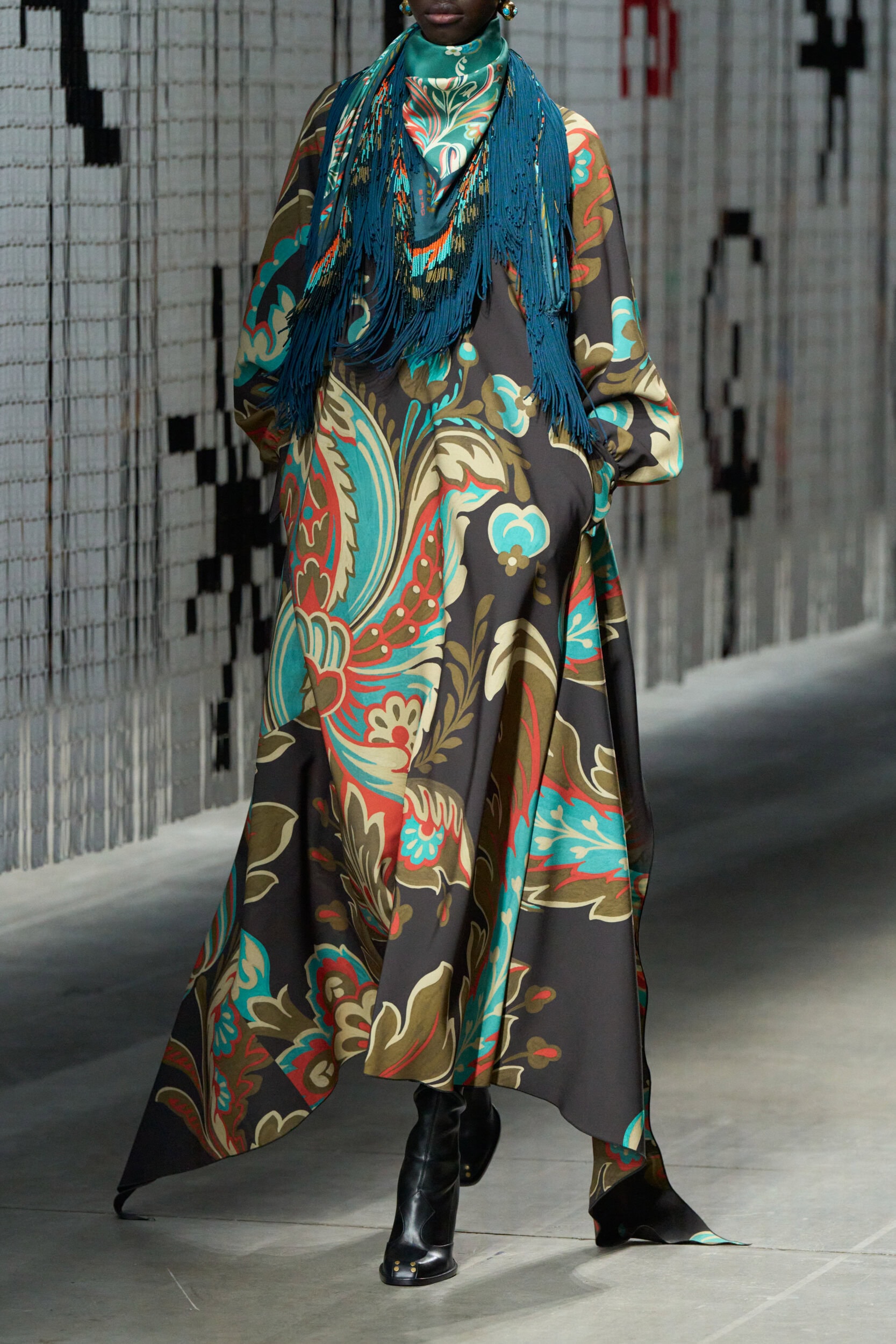 Etro Fall 2025 Fashion Show Details