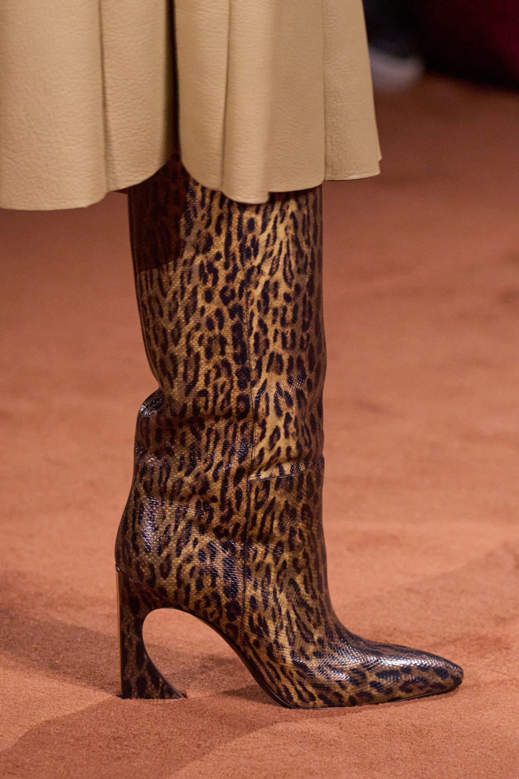 Fendi Fall 2025 Fashion Show Details