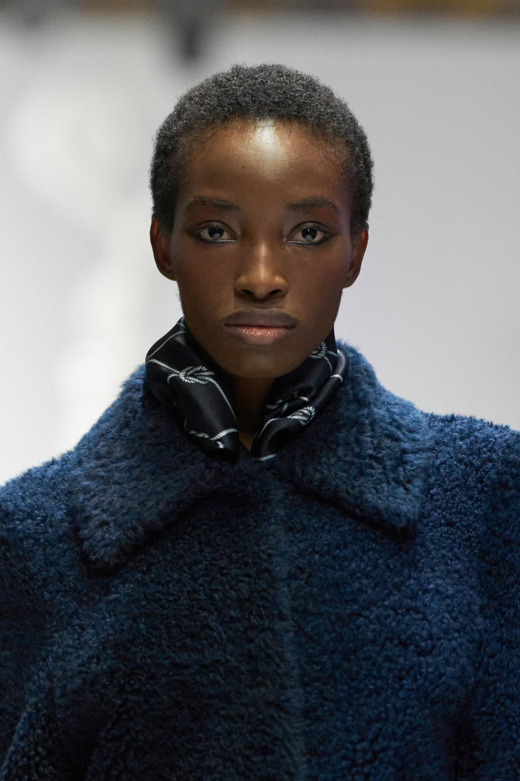 Genny Fall 2025 Fashion Show Details