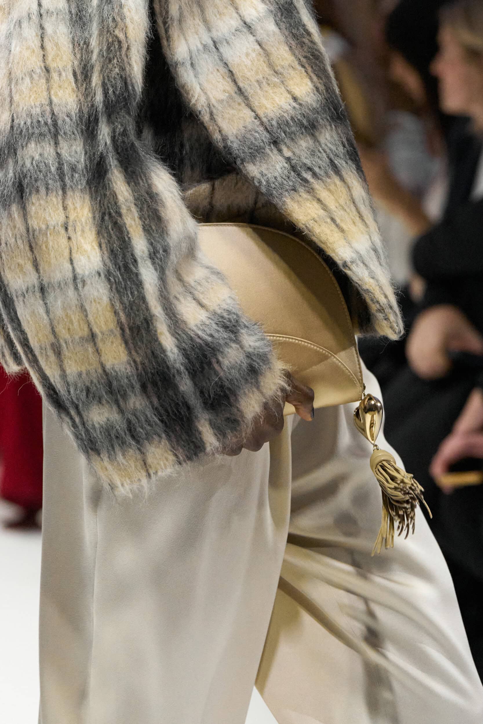 Genny Fall 2025 Fashion Show Details