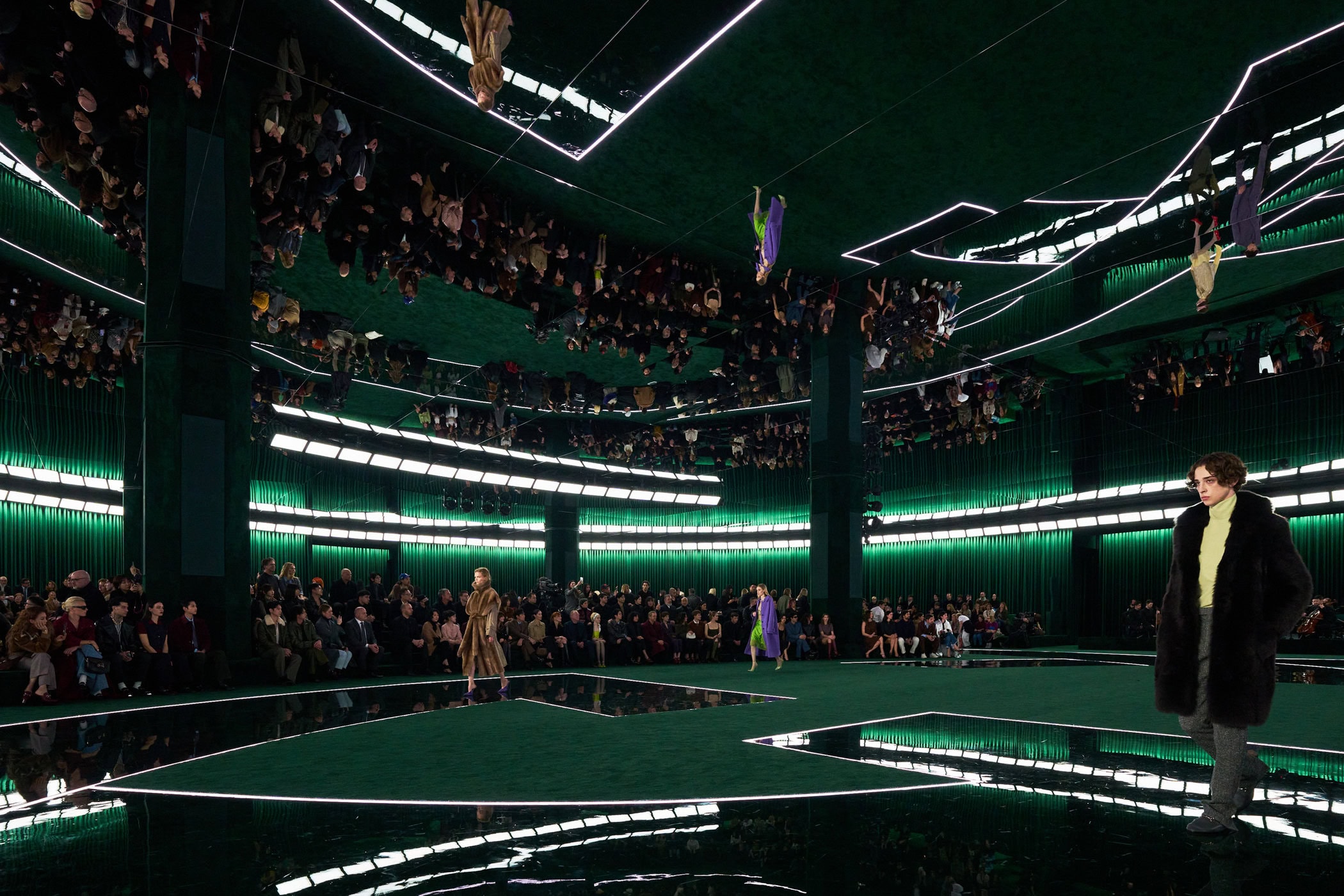 Gucci Fall 2025 Fashion Show Atmosphere