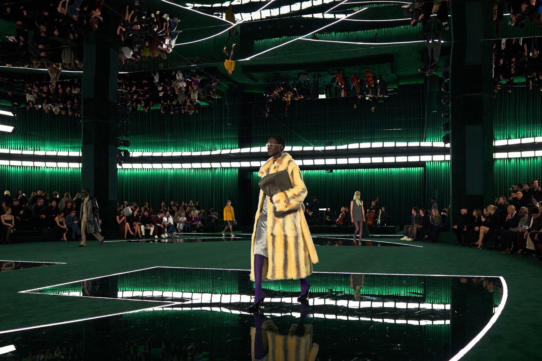 Gucci Fall 2025 Fashion Show Atmosphere