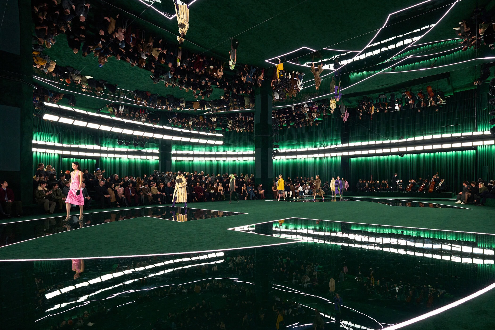 Gucci Fall 2025 Fashion Show Atmosphere