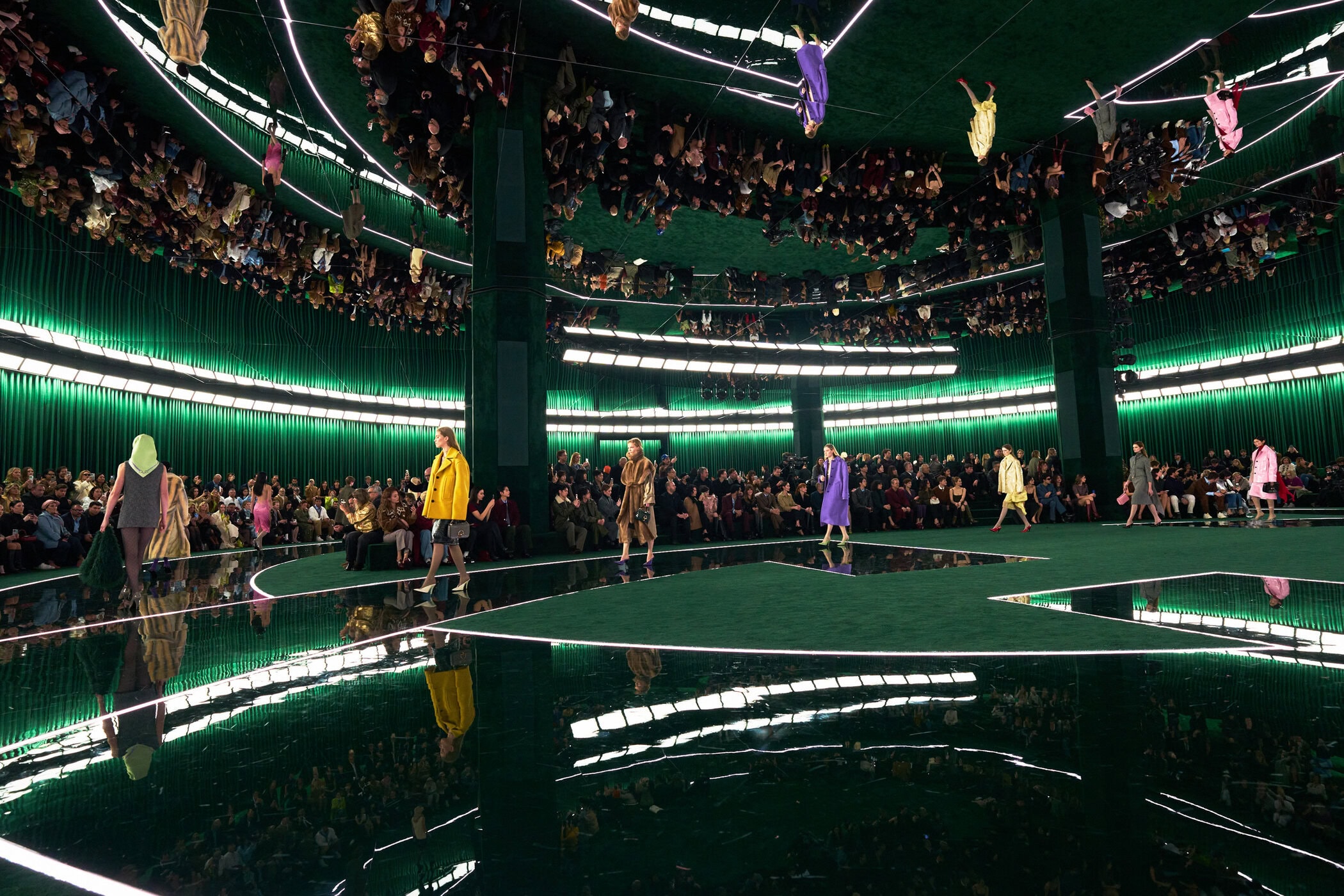 Gucci Fall 2025 Fashion Show Atmosphere