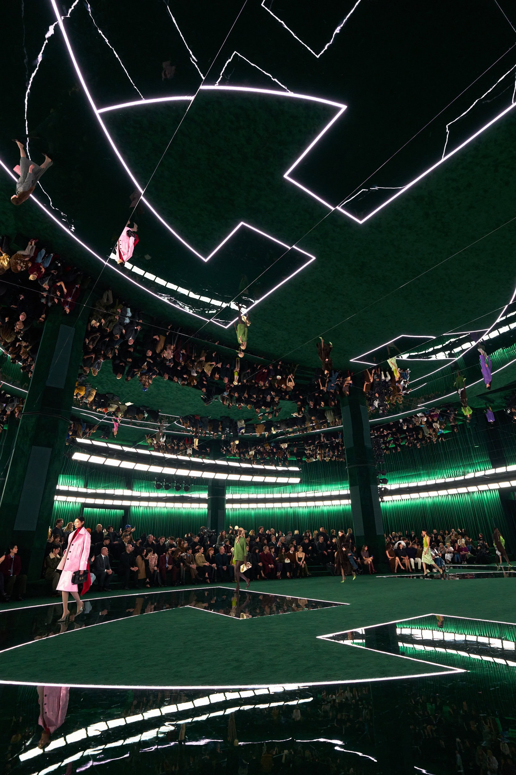 Gucci Fall 2025 Fashion Show Atmosphere