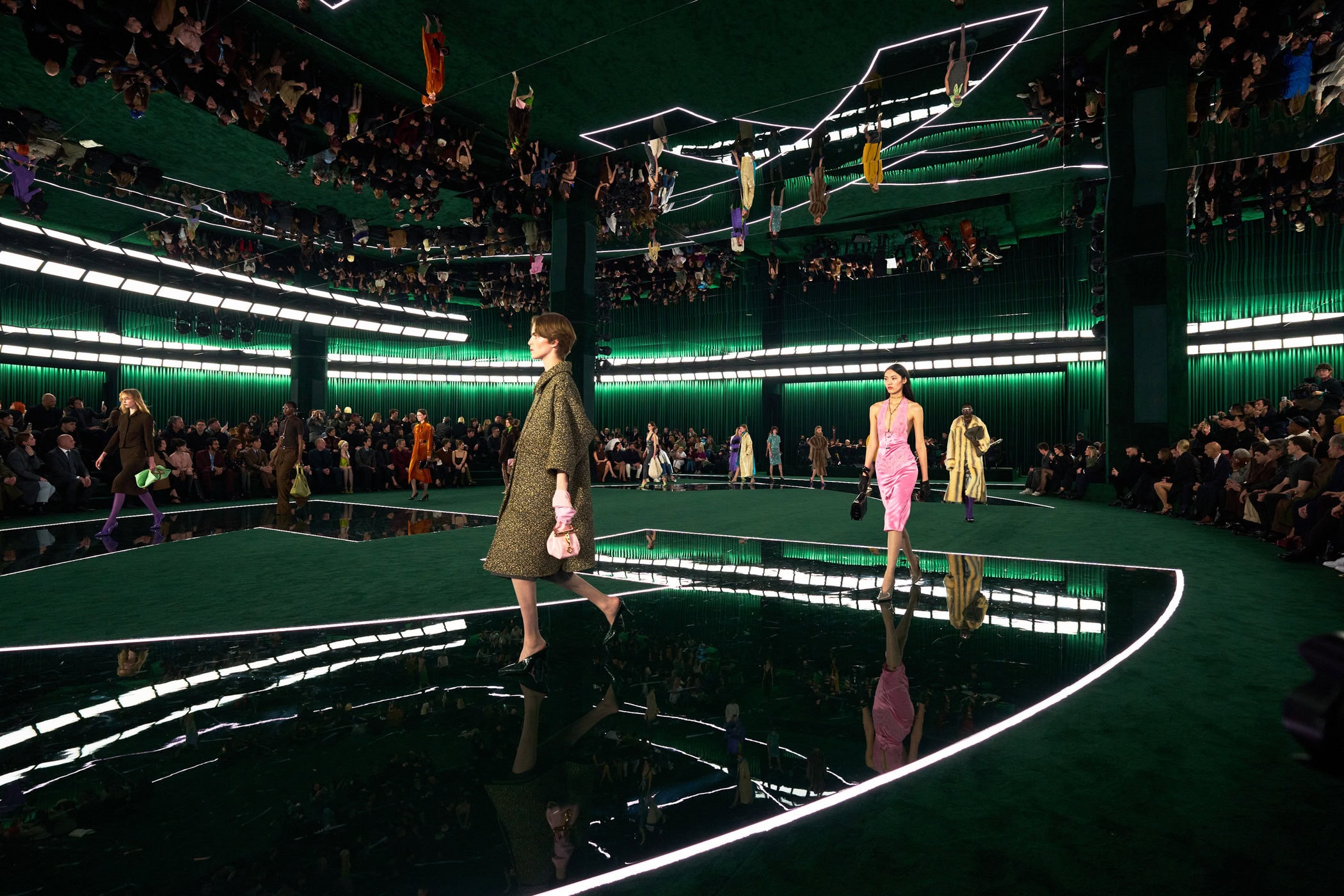 Gucci Fall 2025 Fashion Show Atmosphere